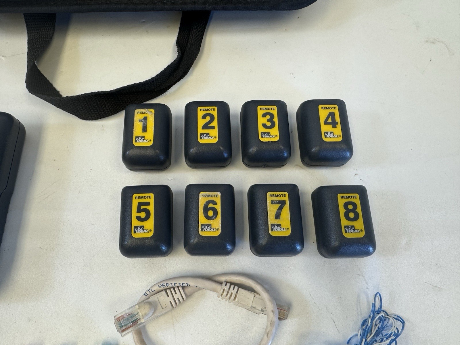 IDEAL LinkMaster PRO Cable Tester Kit with remotes 1-8 and cables