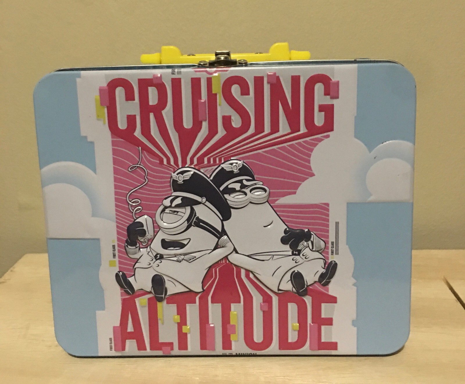 minions the rise of Gru metal lunch box collectible tin box free shipping!