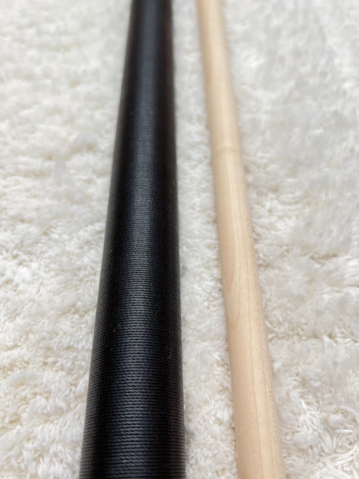 IN STOCK, New McDermott Lucky L16 Pool Cue, FREE Priority Shipping (Black)