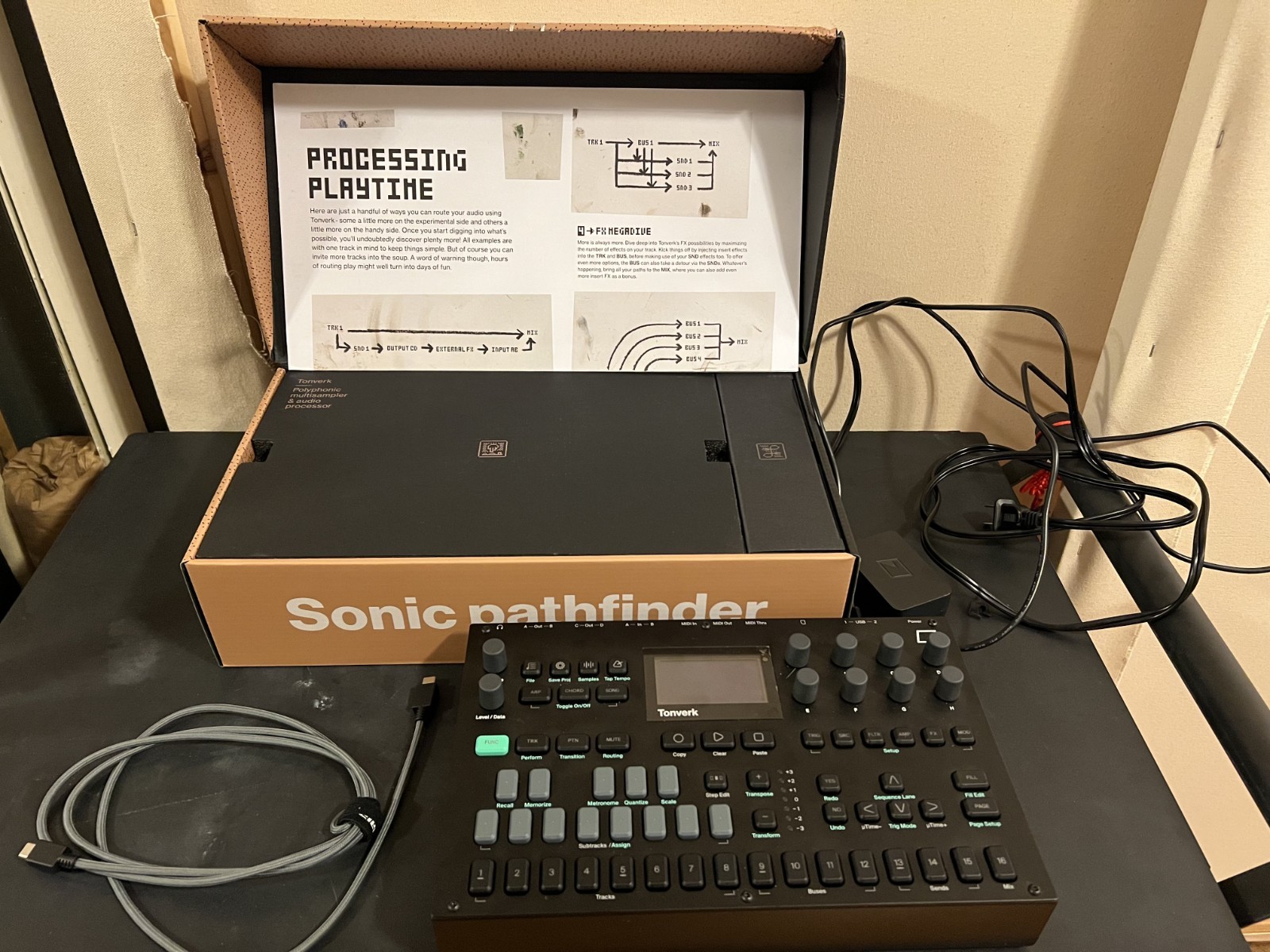 Elektron Tonverk Polyphonic Multisampler and Audio Processor