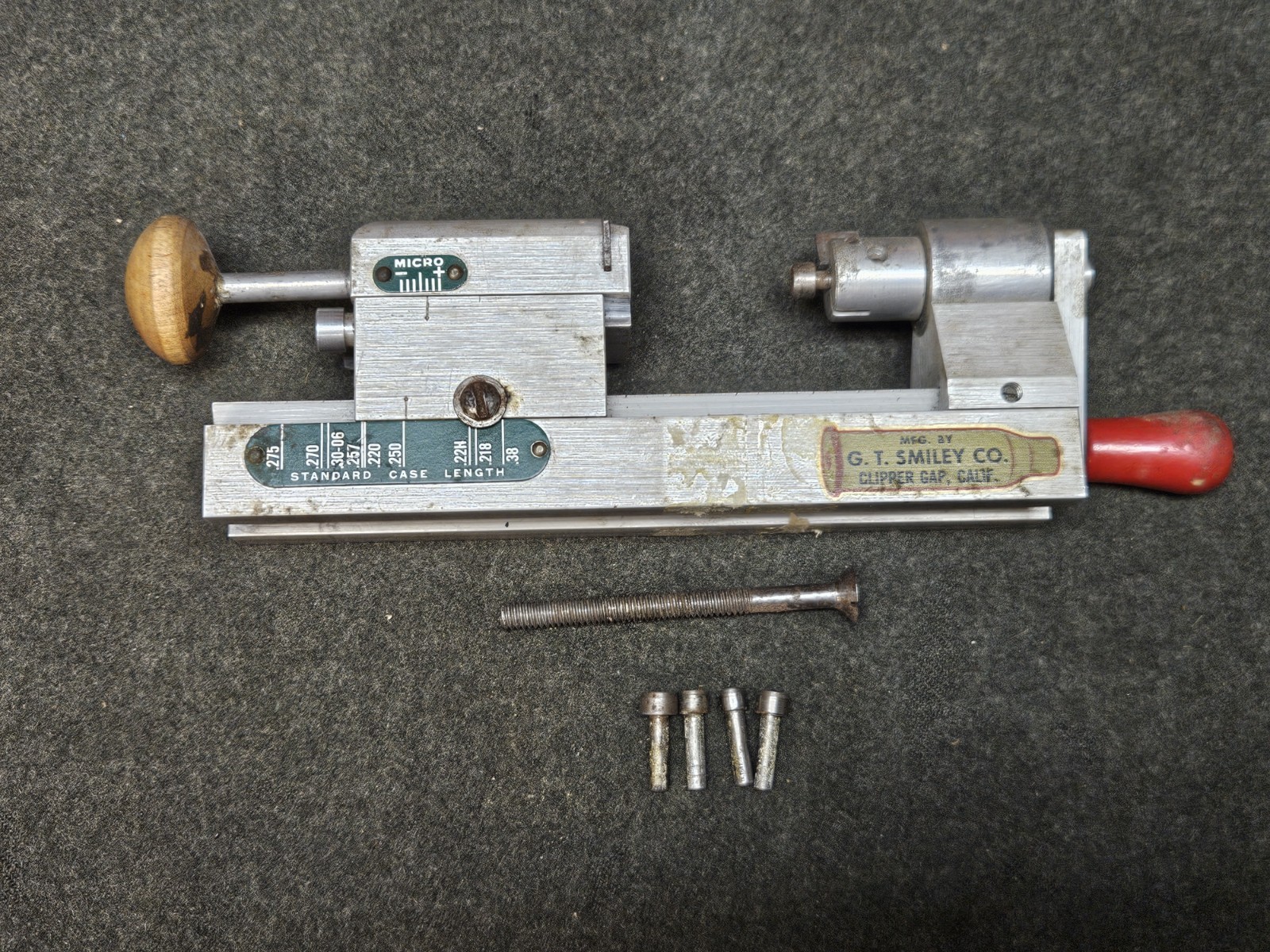 G.T. SMILEY CARTRIDGE CASE TRIMMER with Pilots Reloading Reloader