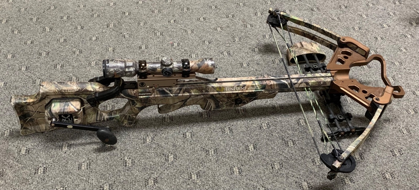Tenpoint Phantom CLS Crossbow  w/ Acu-Draw Cocking Device Scope & Quiver - Nice!