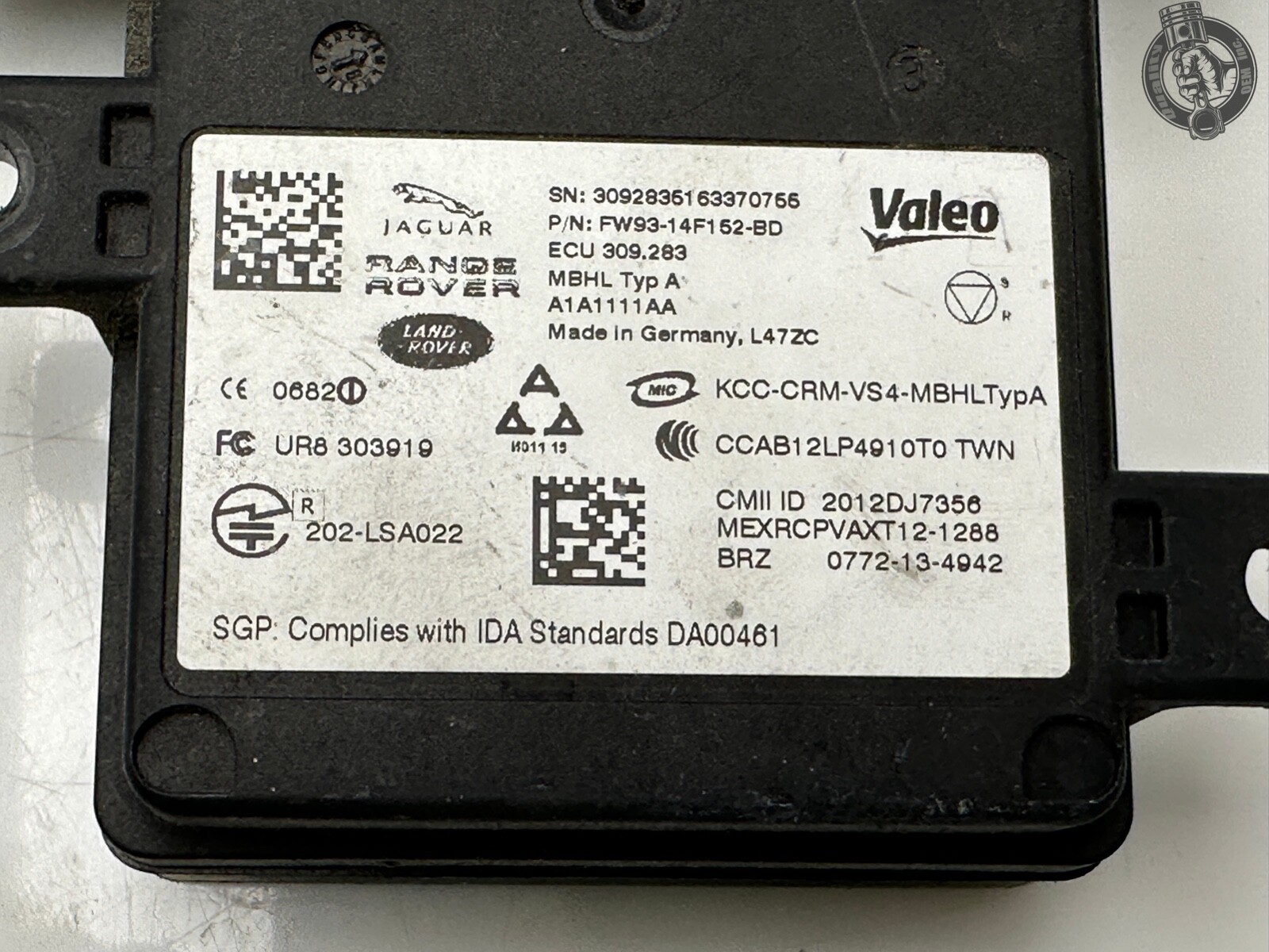 2017-2020 JAGUAR F-PACE REAR LEFT / RIGHT BLIND SPOT SENSOR CONTROL MODULE OEM