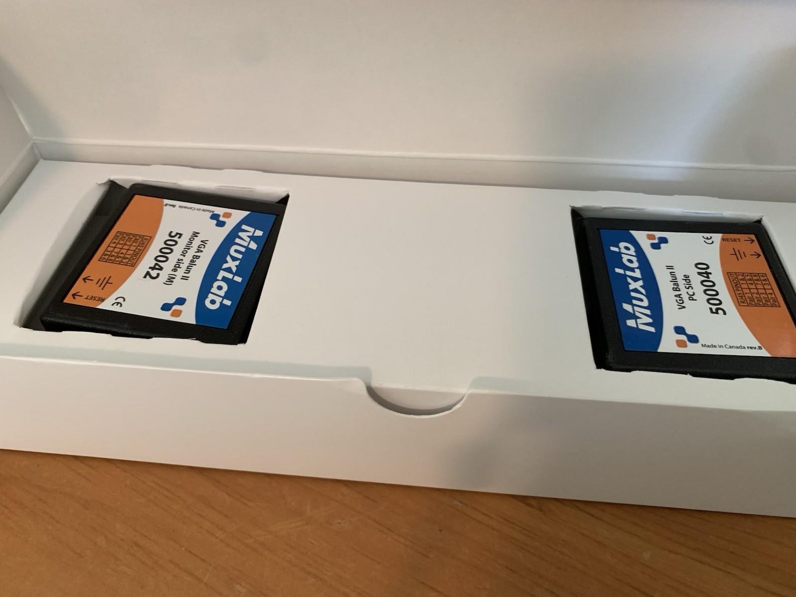 MuxLab VGA CAT5e/6 extender (connectivity solution)