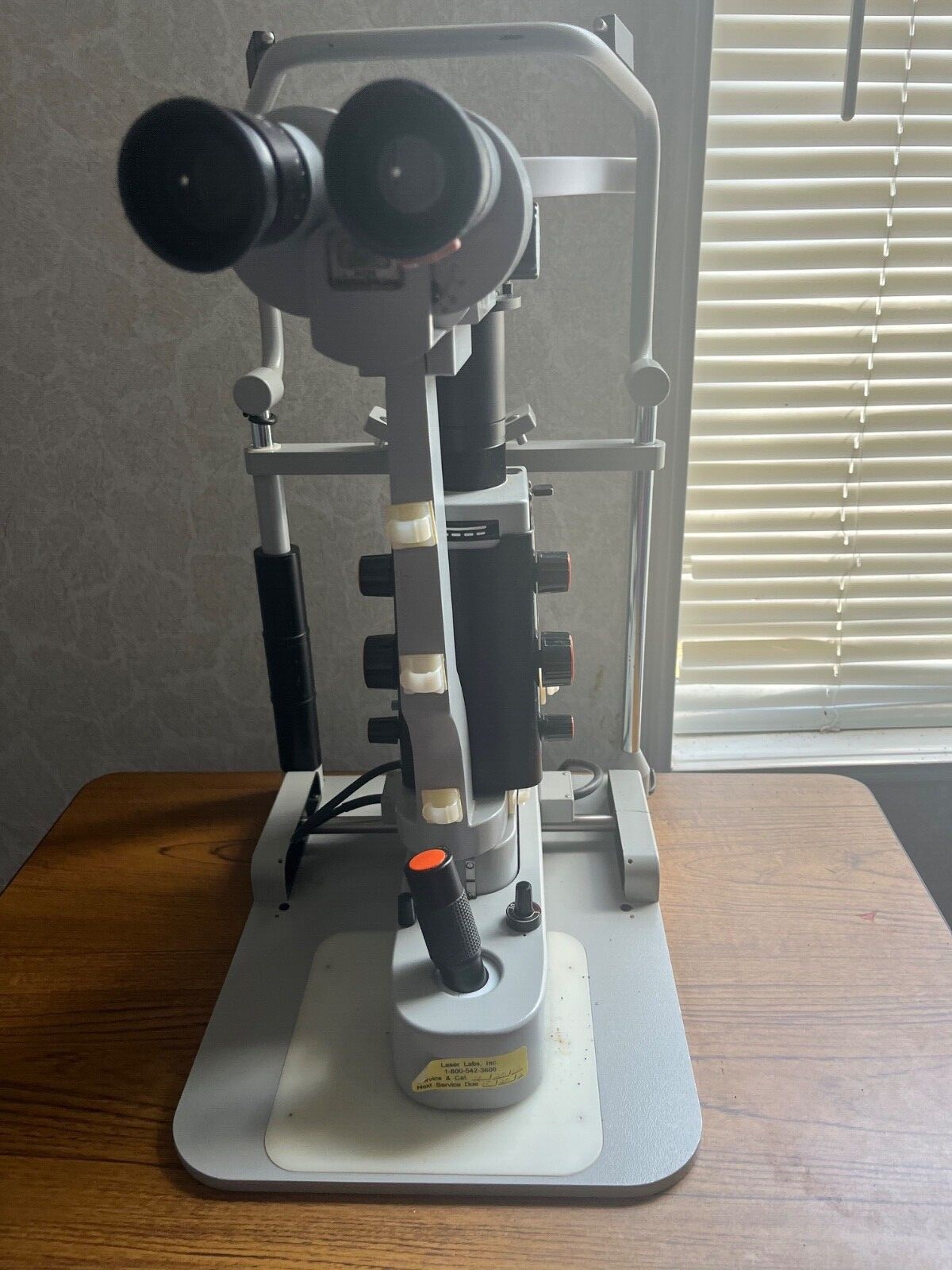 Carl Zeiss 30 SL- M  Slit lamp comes with the table in an excellent condition. 