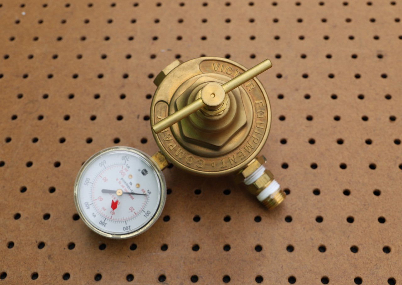 VICTOR L700C HIGH FLOW LINE REGULATOR
