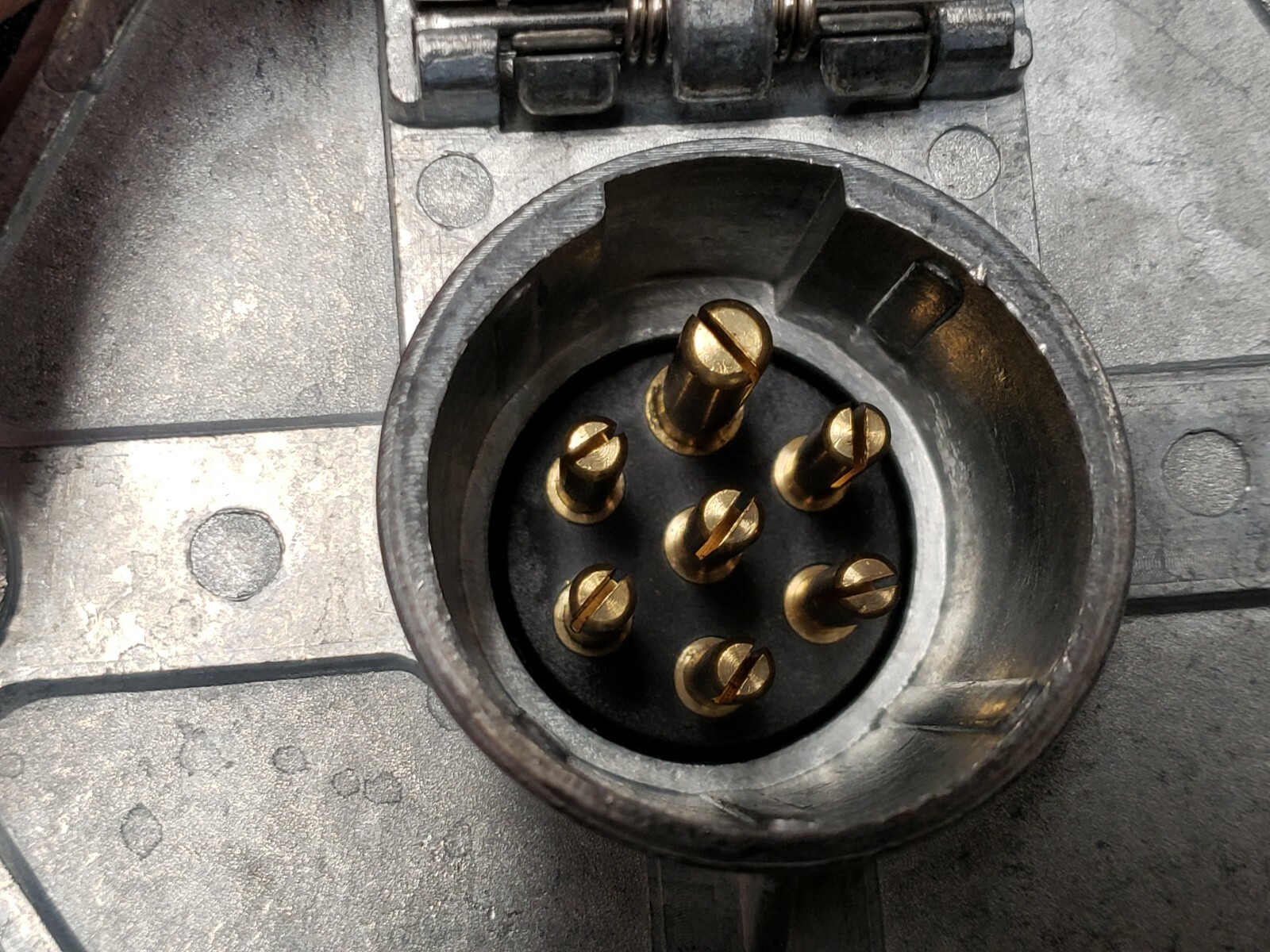 Phillips Industries Socket With Breakers 20A - 15-762