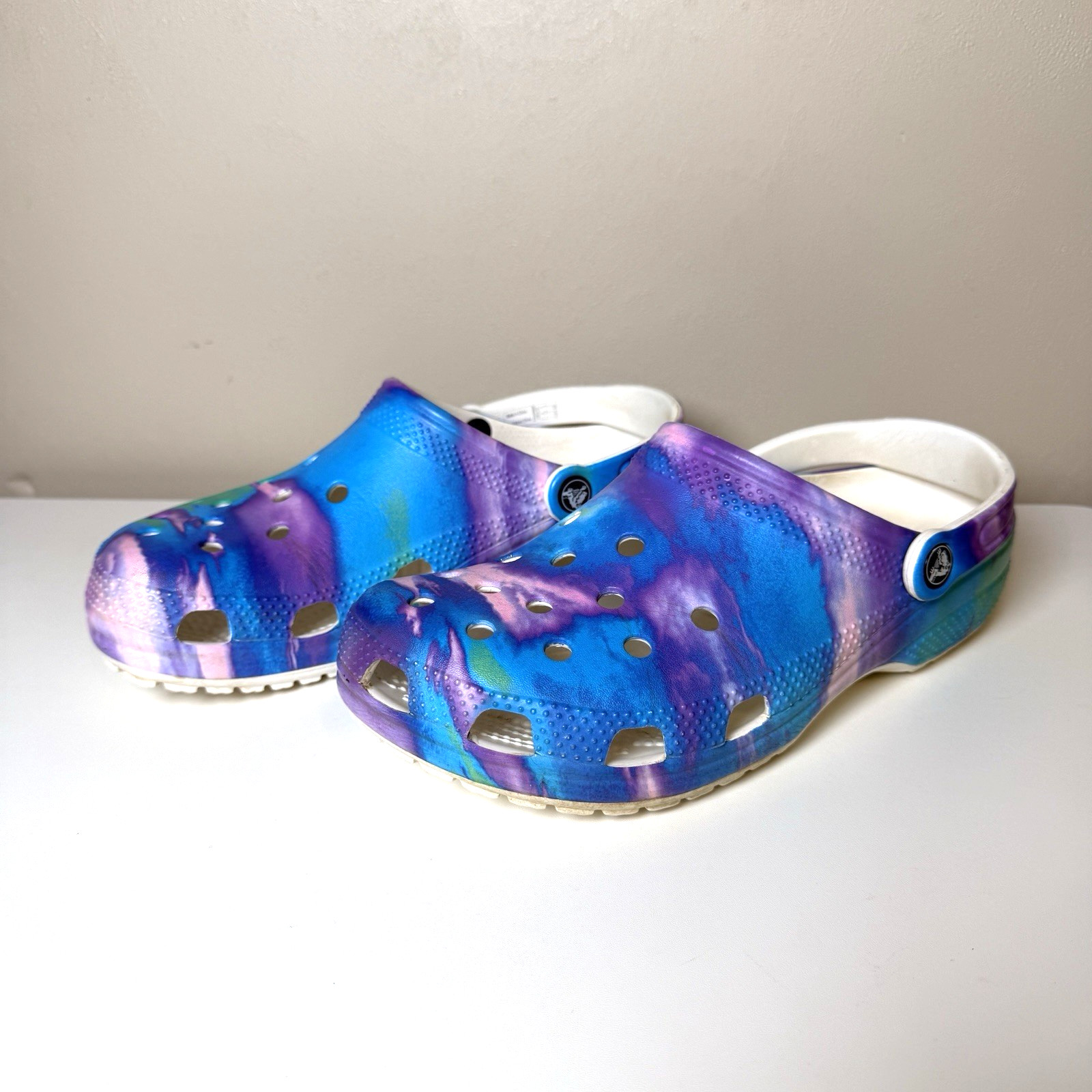 Crocs Blue Purple Watercolor Slip On Shoes Unisex Women's Sz 10 Men's Sz 8