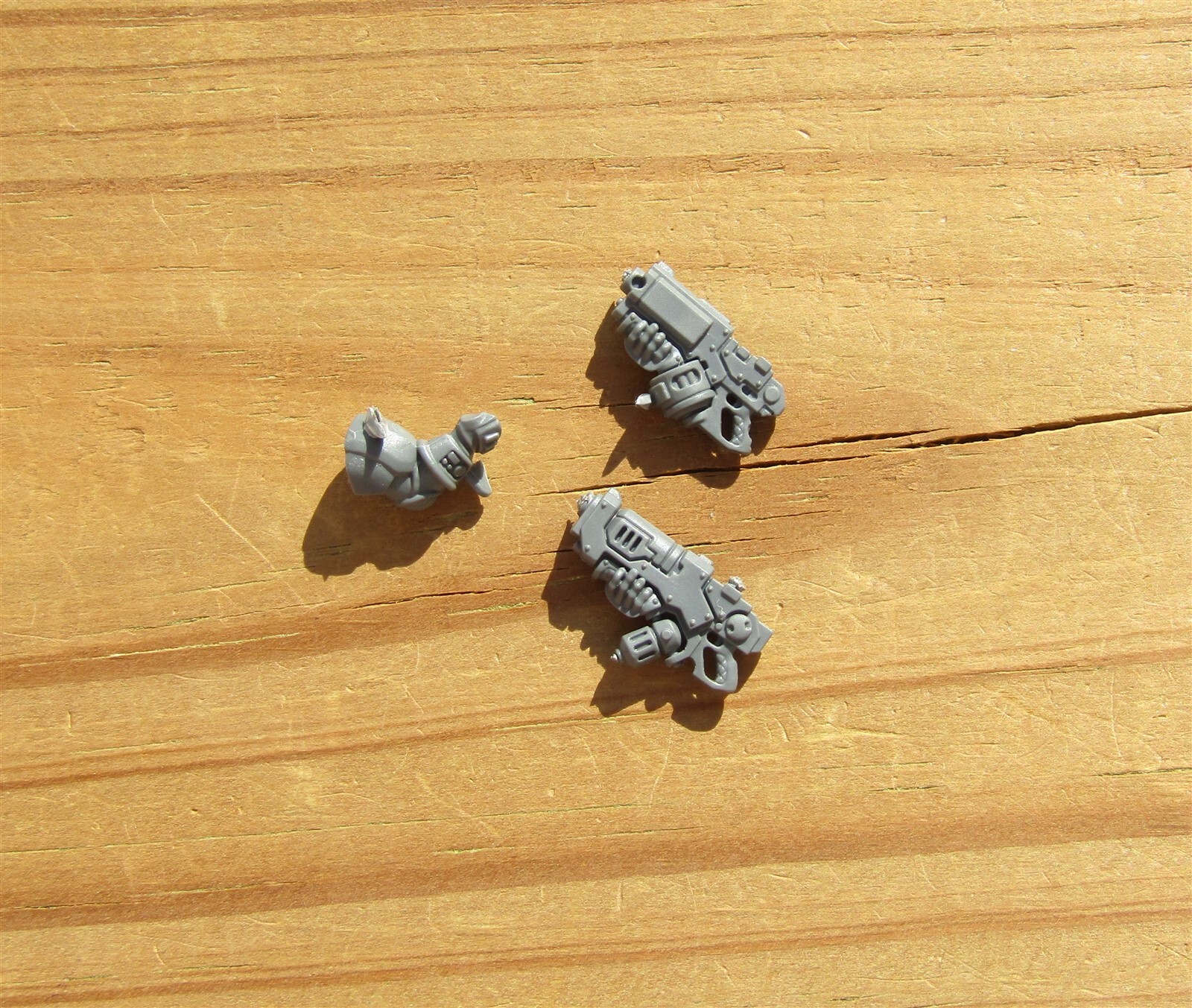 40K Leagues of Votann Hearthkyn Warriors Theyn Right Arm Cradled Bolter/Blaster