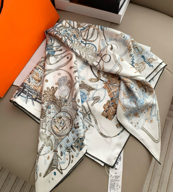 18 Momme Twill Silk Scarf 35" Square Double Face Shawl Bandana ear Print Wrap