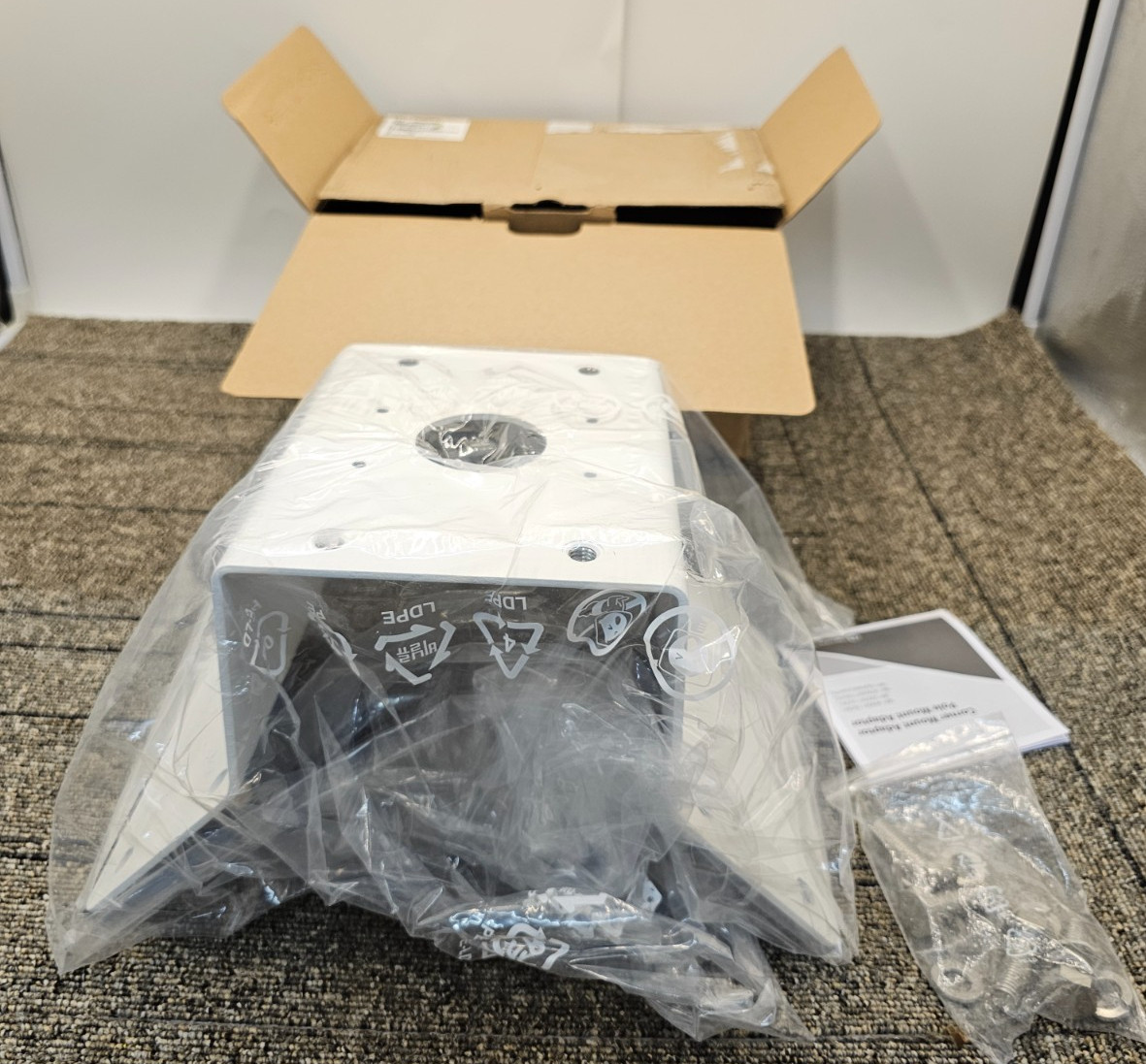 Hanwha Techwin SBP-300KMW1 Corner Mount Adapter Base Security Accessory (White)