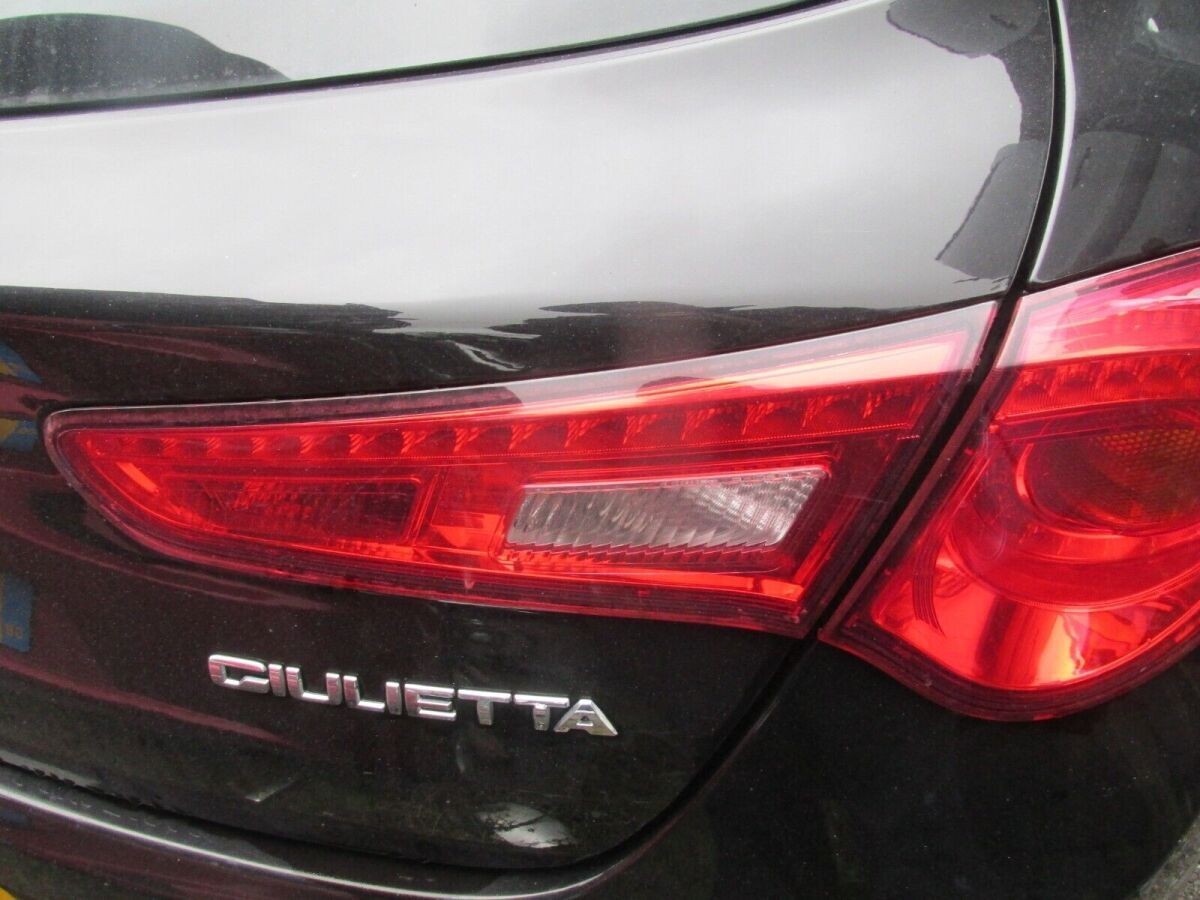2016 ALFA ROMEO GIULIETTA GENUINE OS DRIVERS INNER REAR LIGHT COMPLETE
