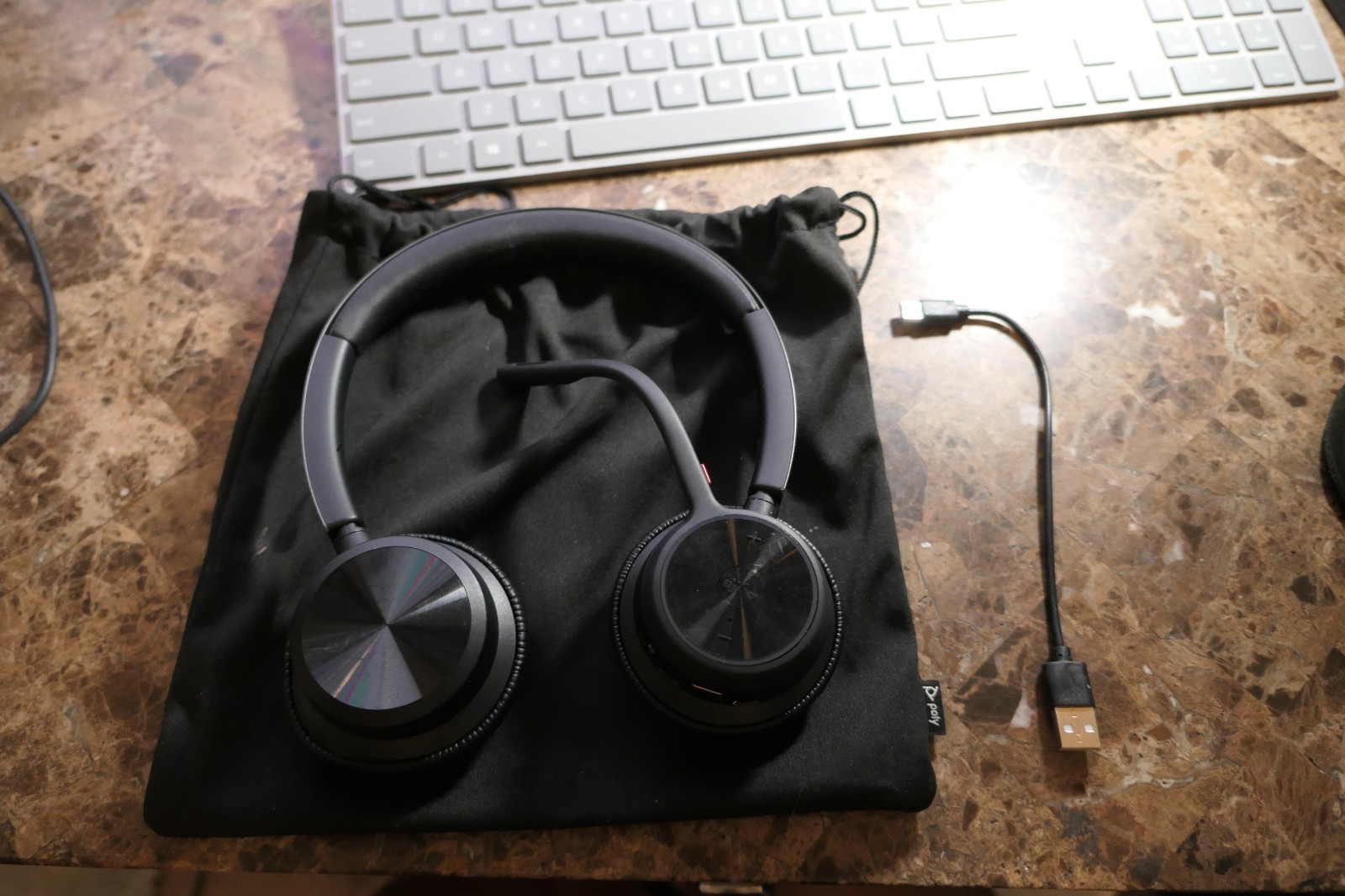 Poly Voyager 4320 USB-C Bluetooth Headset Only No dongle
