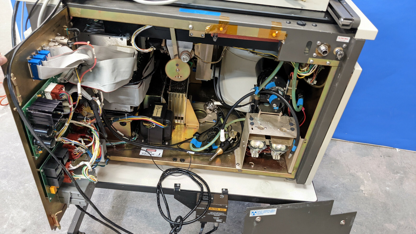 Kevex 952-2 Omicron X-Ray Fluorescence Spectrometer XRF