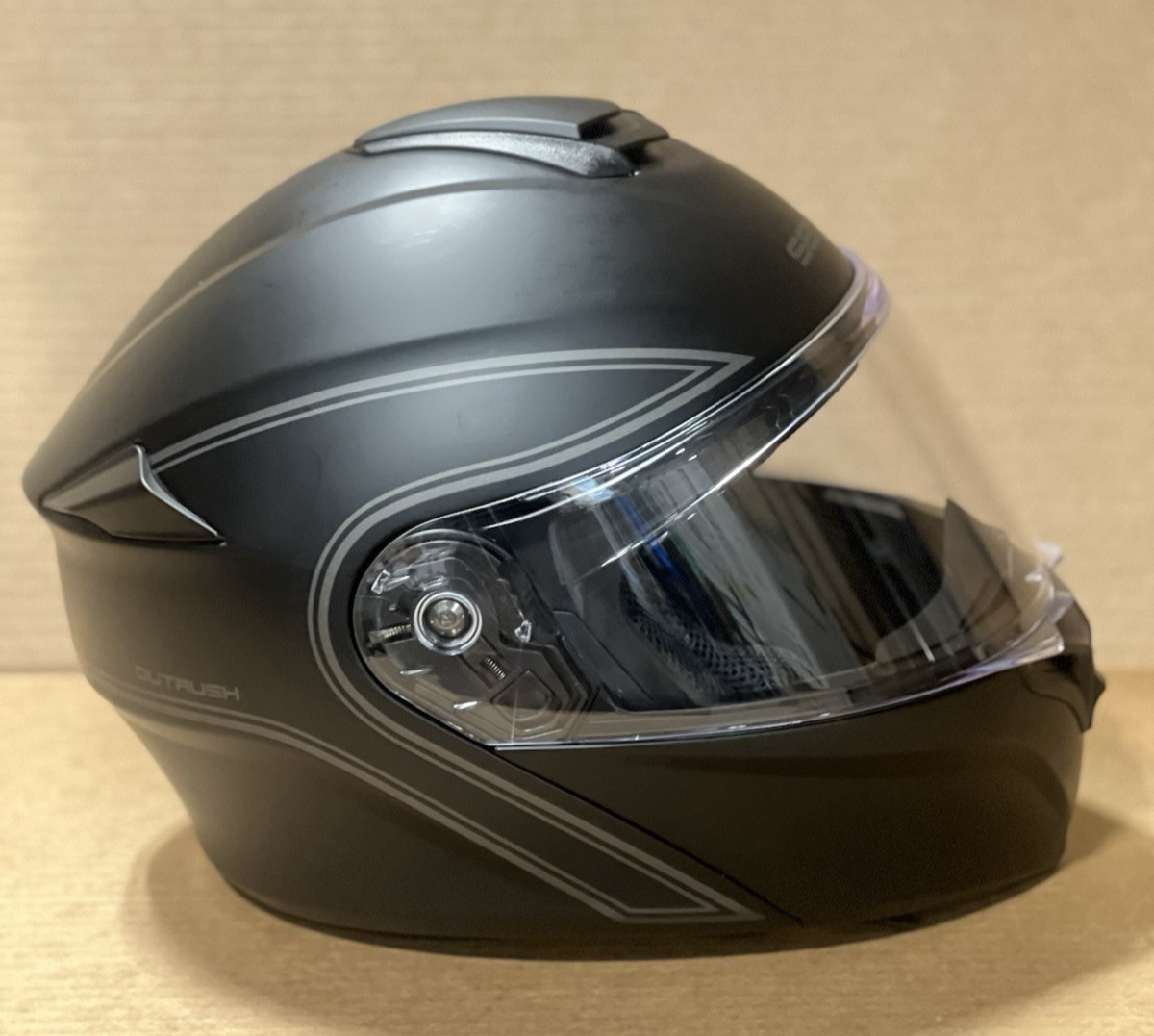 (M) Sena Outrush Modular Flip-up Motorcycle Helmet Matte Black Bluetooth