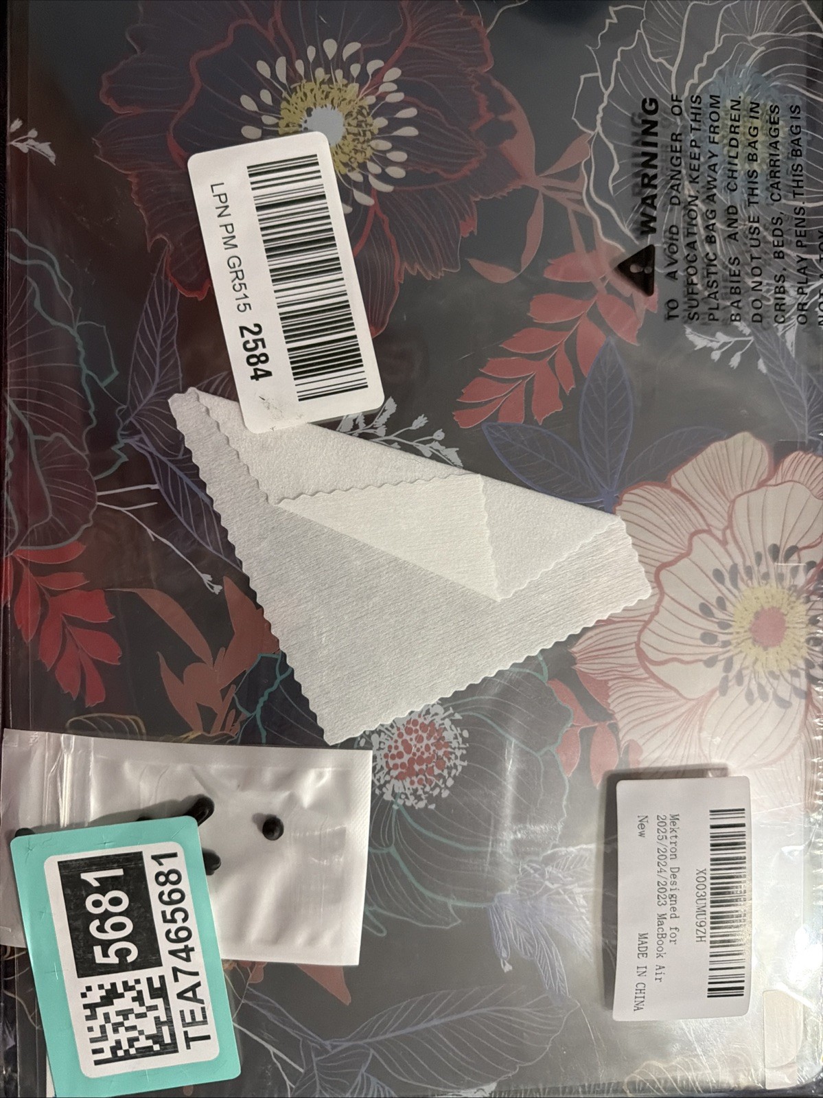 Mektron For 1015/2024/2023 MacBook Air  Flower Design