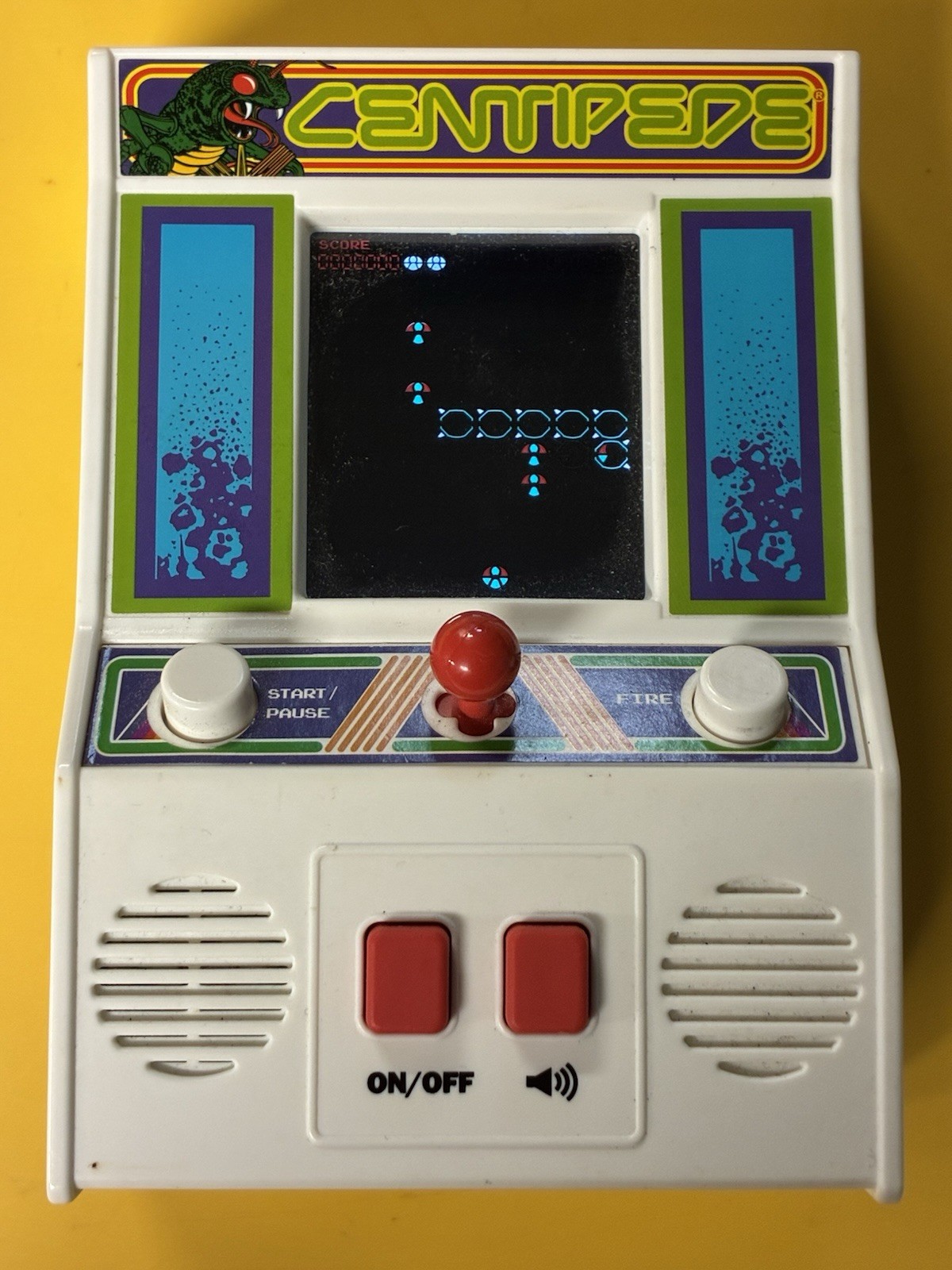 VINTAGE 1981 ATARI CENTIPEDE HAND HELD MINI ARCADE VIDEO GAME WORKS 100%