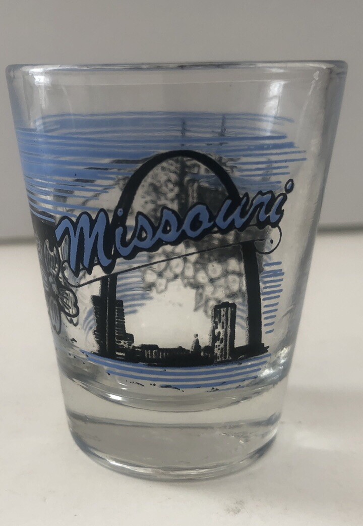 Missouri, Arch, Cabin Scene Shot Glass, COMBINED SHIPPING (SEE STORE)