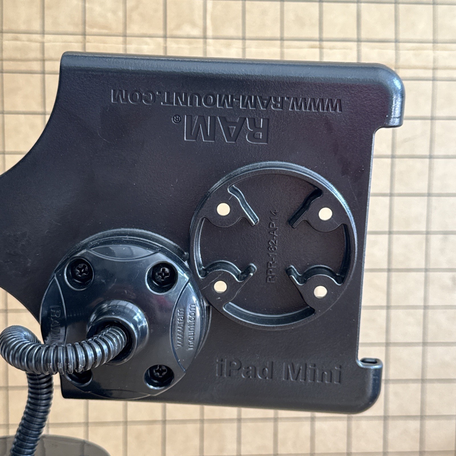 RAM EZ-roll’s iPad Mini With Cup Holder