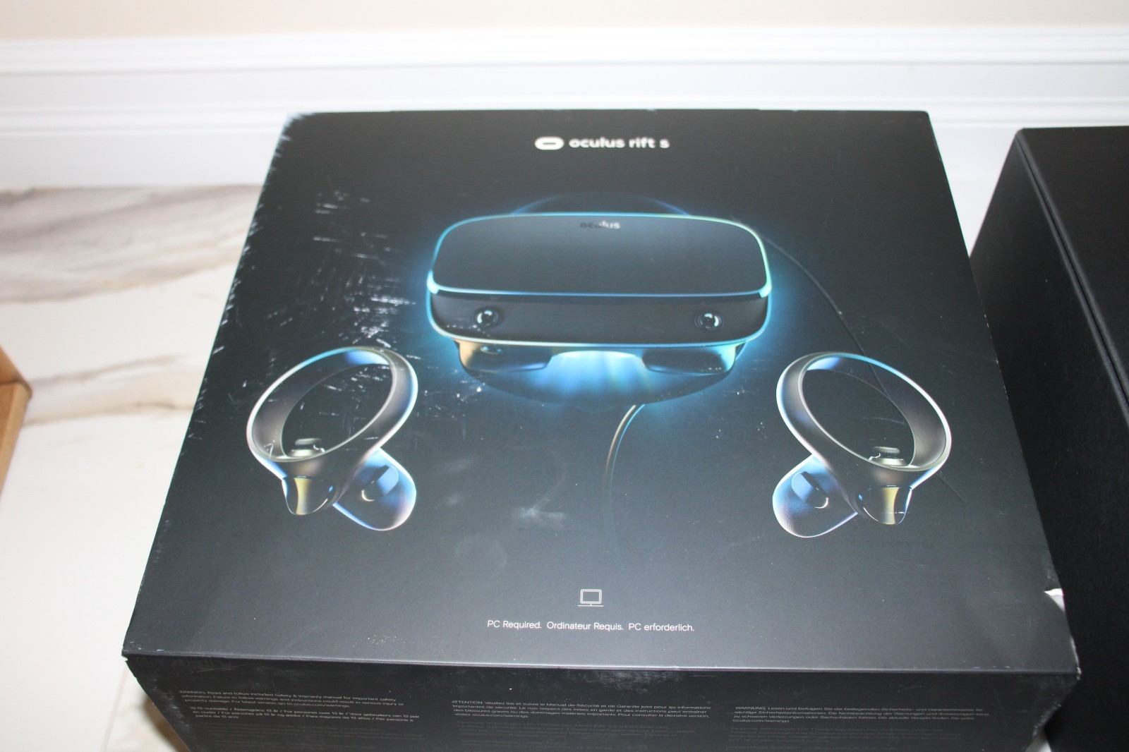 Oculus Rift S PC-Powered VR Gaming Headset Black FULL SET IN BOX "NEW"