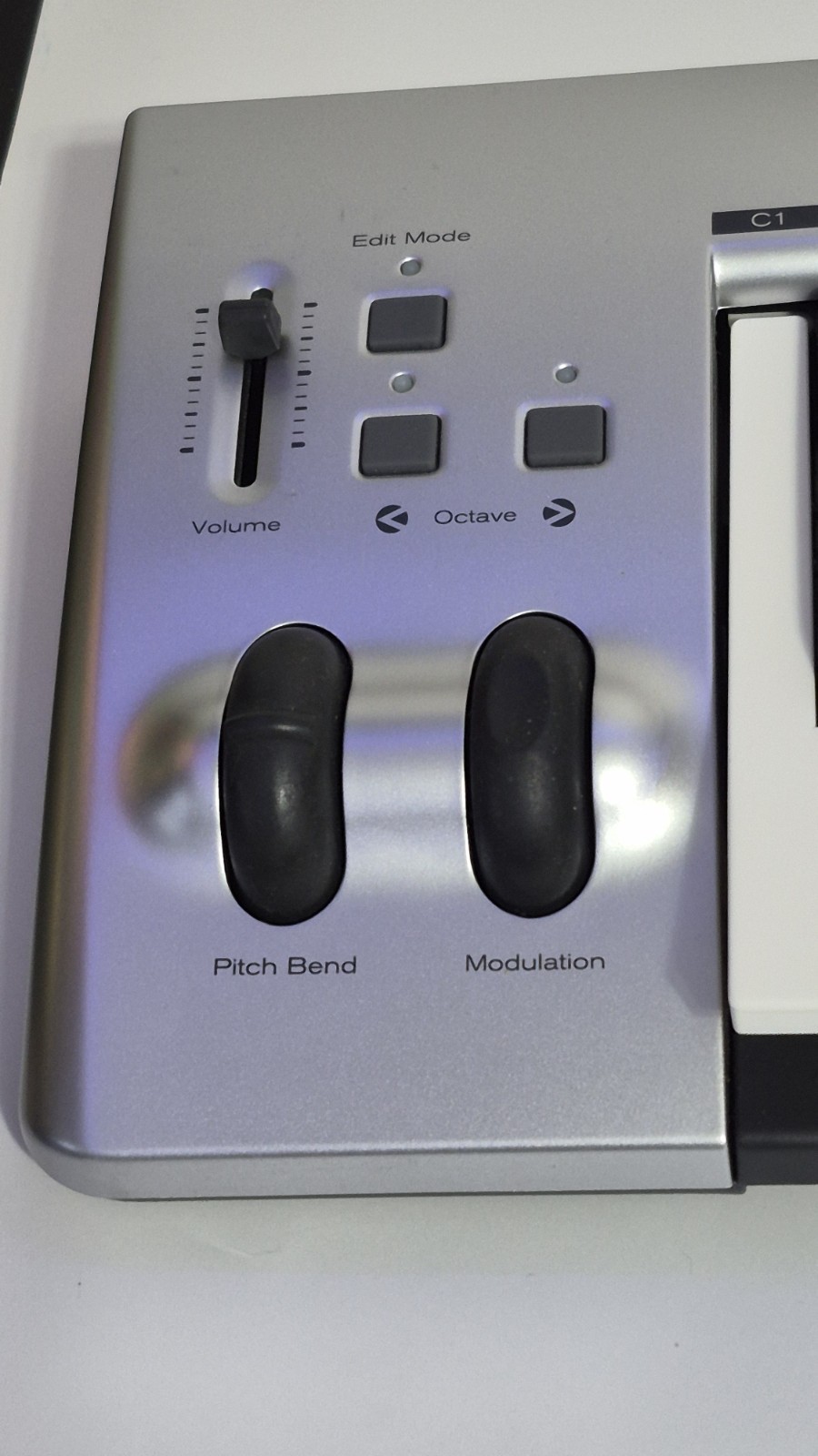 M‑Audio KeyStudio 49 USB MIDI Keyboard Controller + Box + USB Cable – Works
