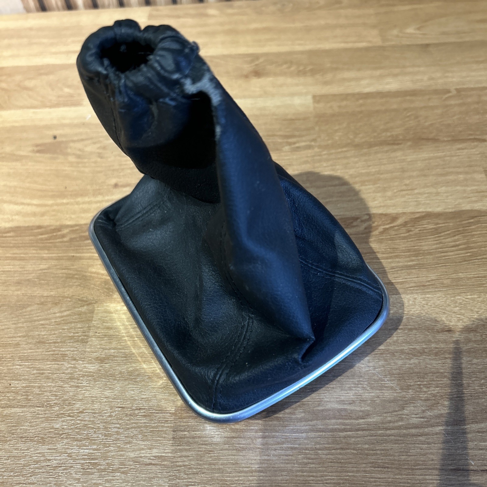 2005 Ford Mondeo Mk3 6-speed Black Gear Gaiter Surround