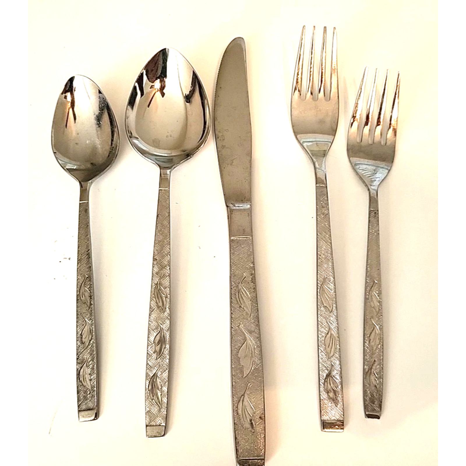 CARLTON Frosted Leaf 5 PIECE STAINLESS FLATWARE SET-Korea