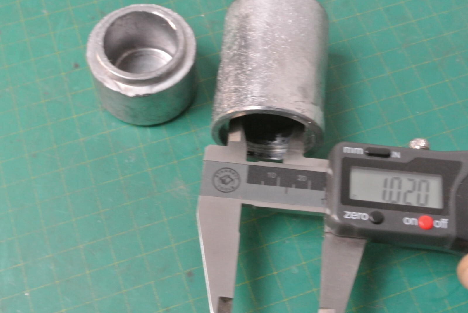 LEAD PIG for RADIOACTIVE MATERIALS SOURCES MINERALS STORAGE Pb container