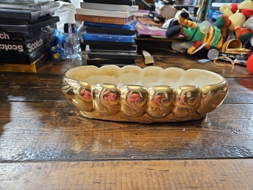 Vtg  Weeping Gold Planter.