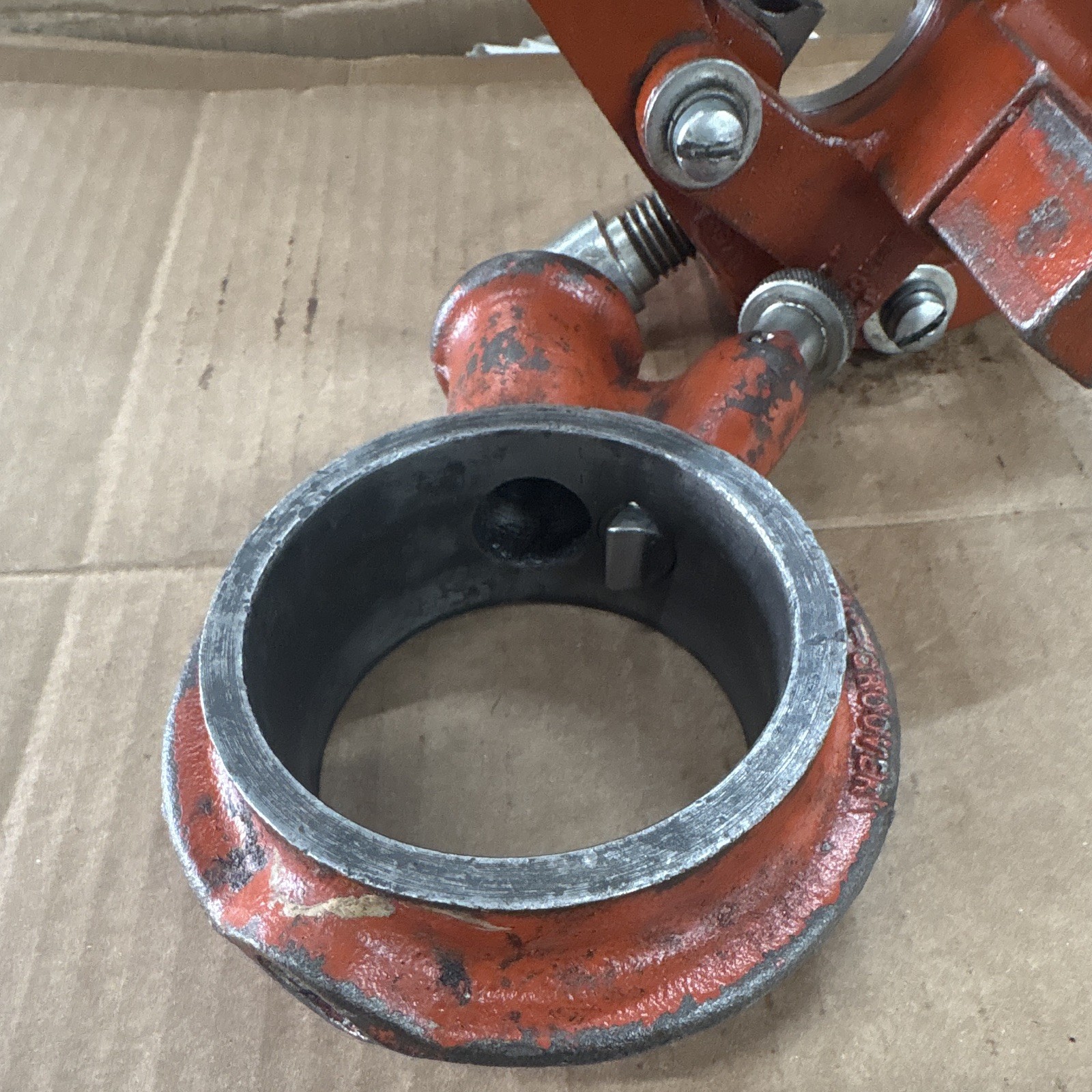 2” Victaulic pipe groover with yoke