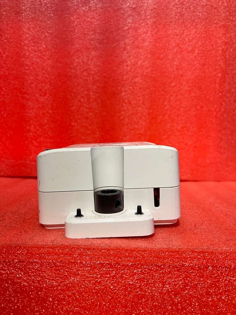 Johnson Controls F4-CVM03050-0 VAV Box Controller w/ Actuator and DPT Sensor