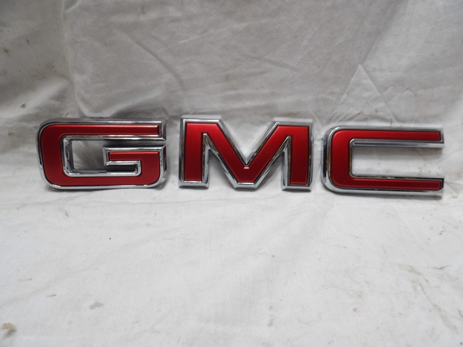 GMC Emblem Red
