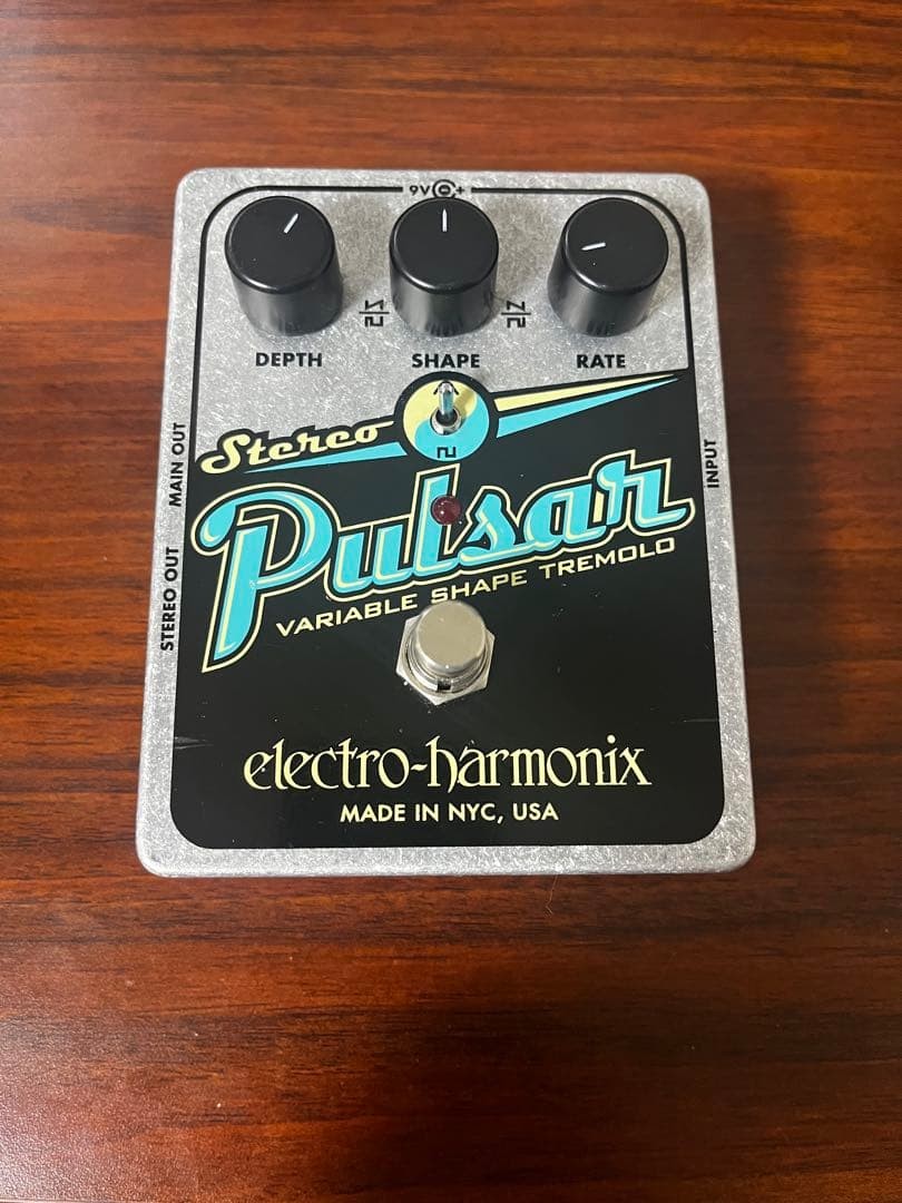 electro-harmonix Stereo Pulsar Effects Pedal