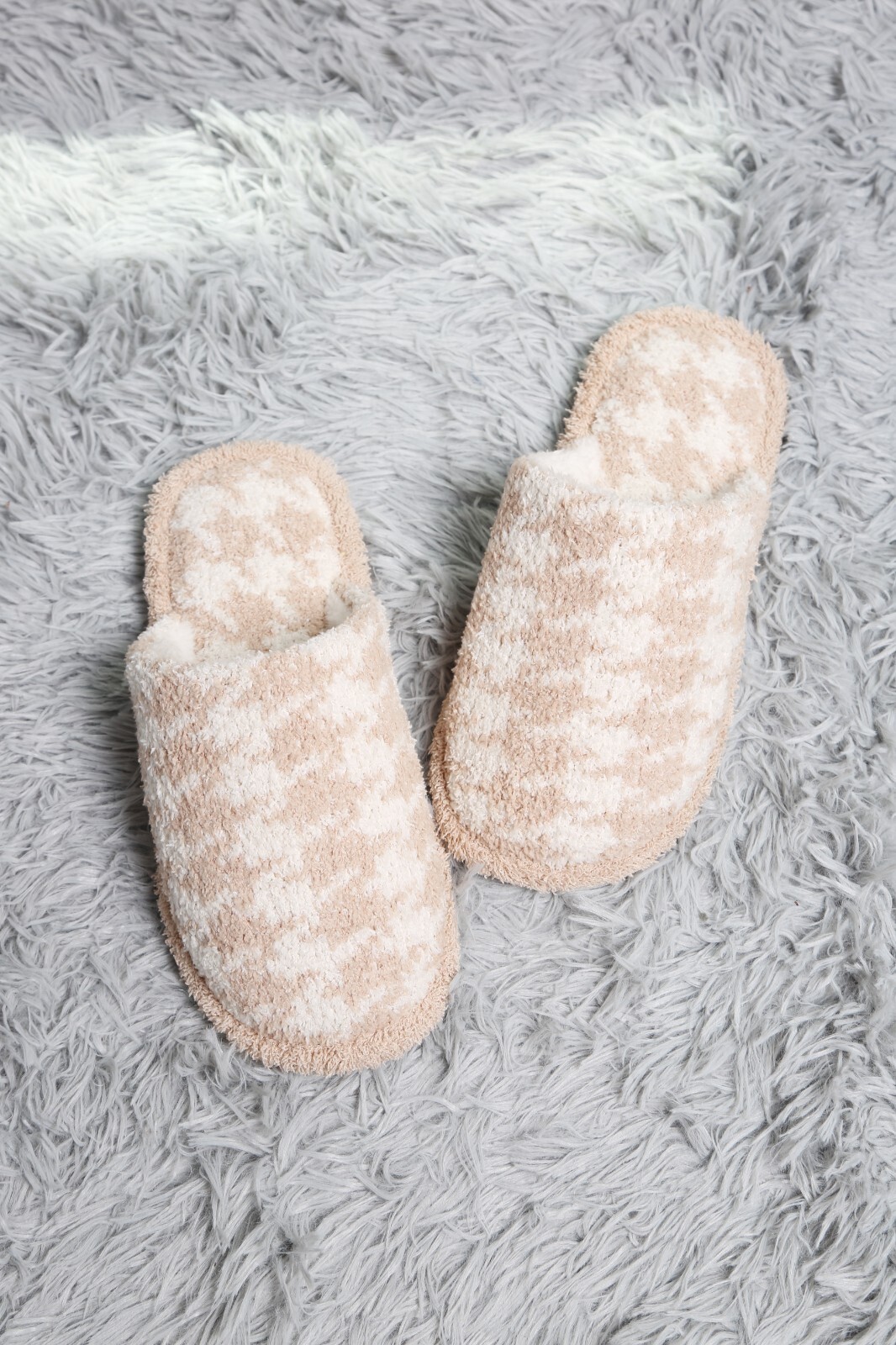 ComfyLuxe Houndstooth Pattern Slippers