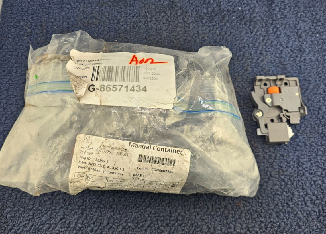 (QTY 20) Locking Device Undermount 7800 Drawer Slide Plastic Front