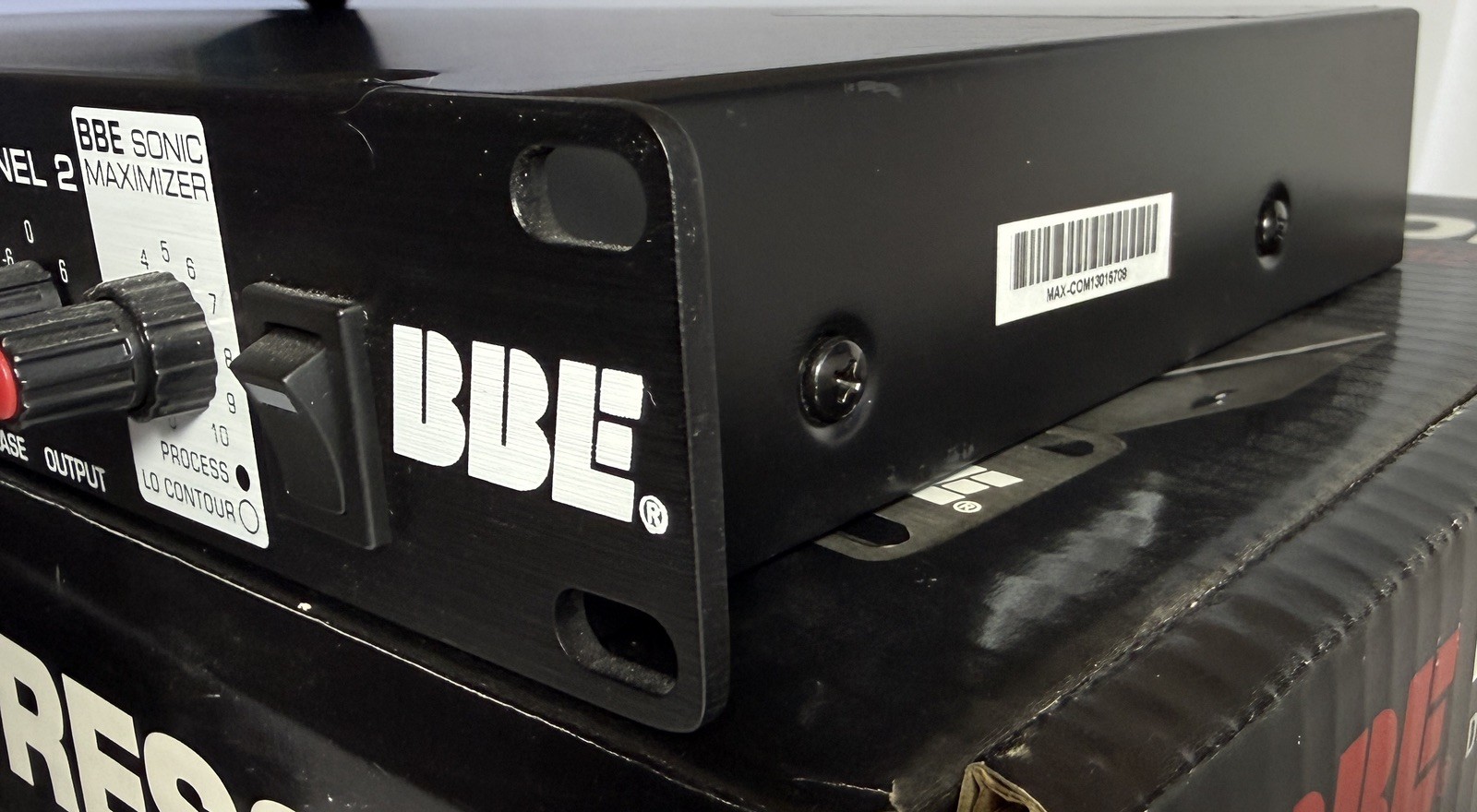BBE MaxCom Dual Channel Compressor/Limiter/Gate w/ Power Cord & Original Box