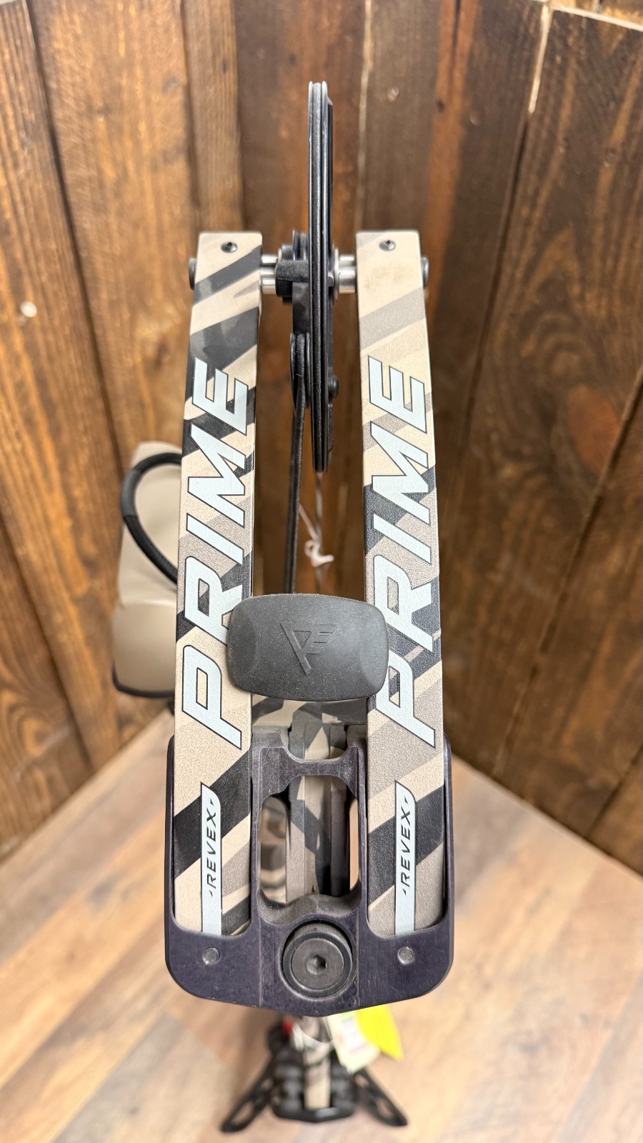 *PACKAGE* Prime Revex 4 - Camo - 70lbs - 29" - RH