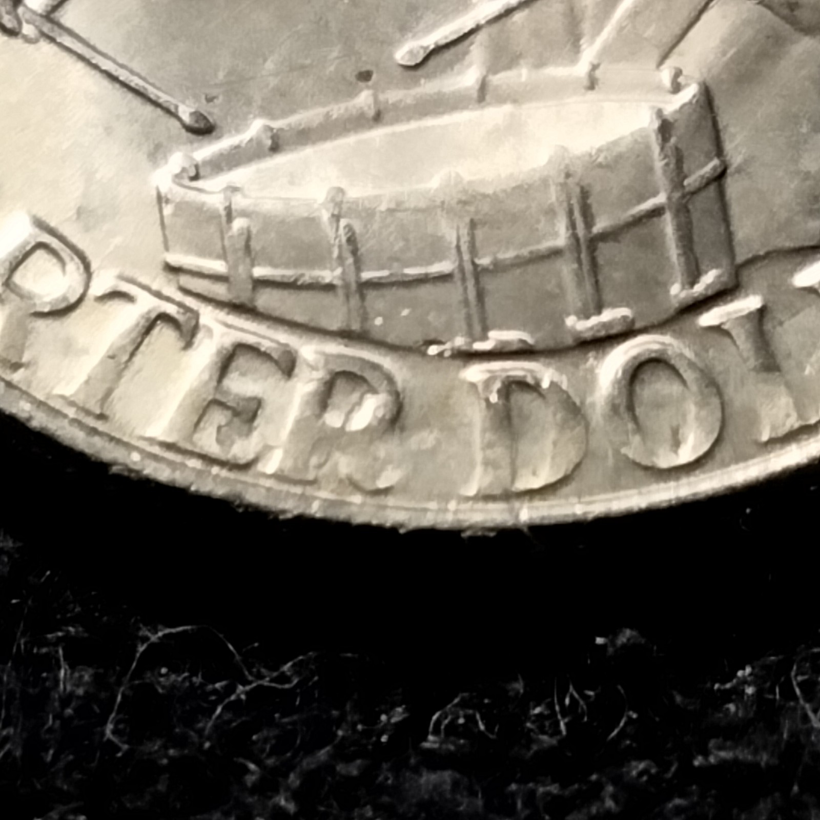 1776-1976 D Bicentennial Quarter Struck Thru Grease
