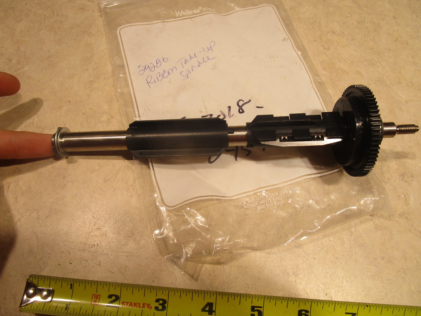 29286 RIBBON TAKE UP SPINDLE, S0459