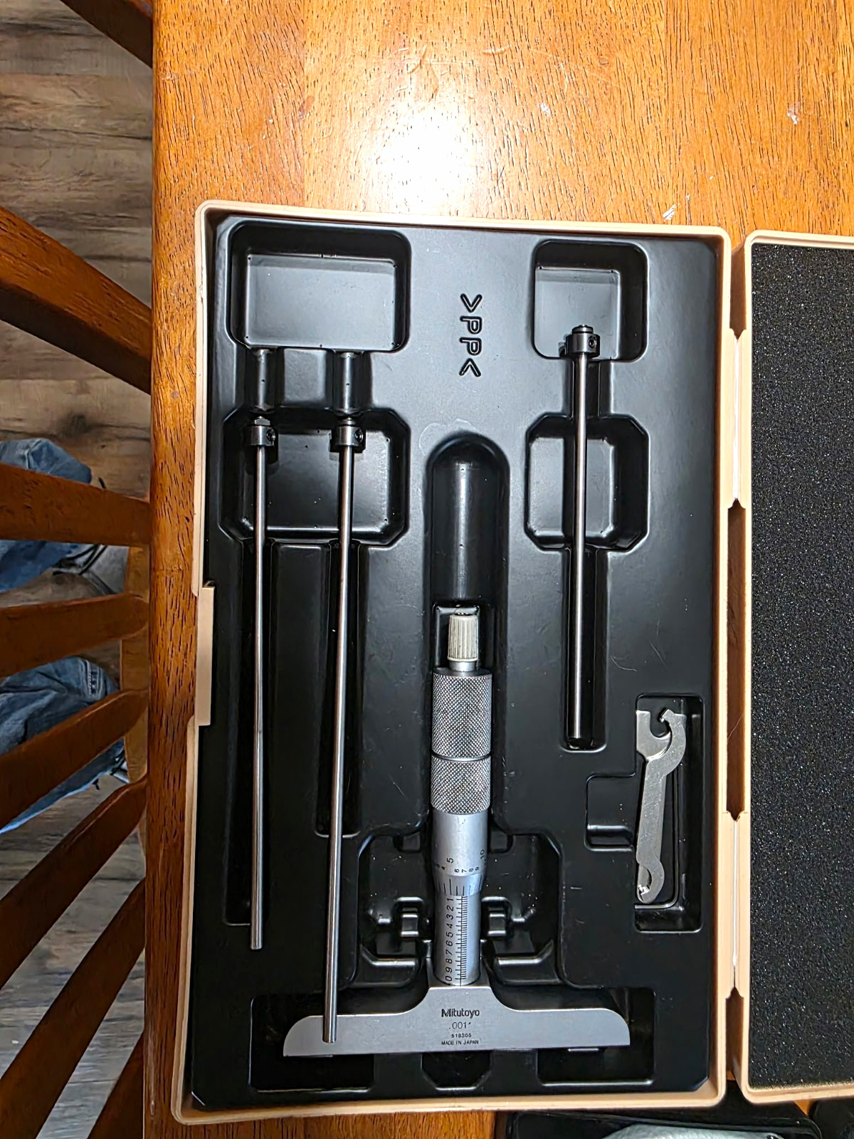 Mitutoyo Depth Micrometer 0-6 in Mechanical 0.001 in Resolution 128-130