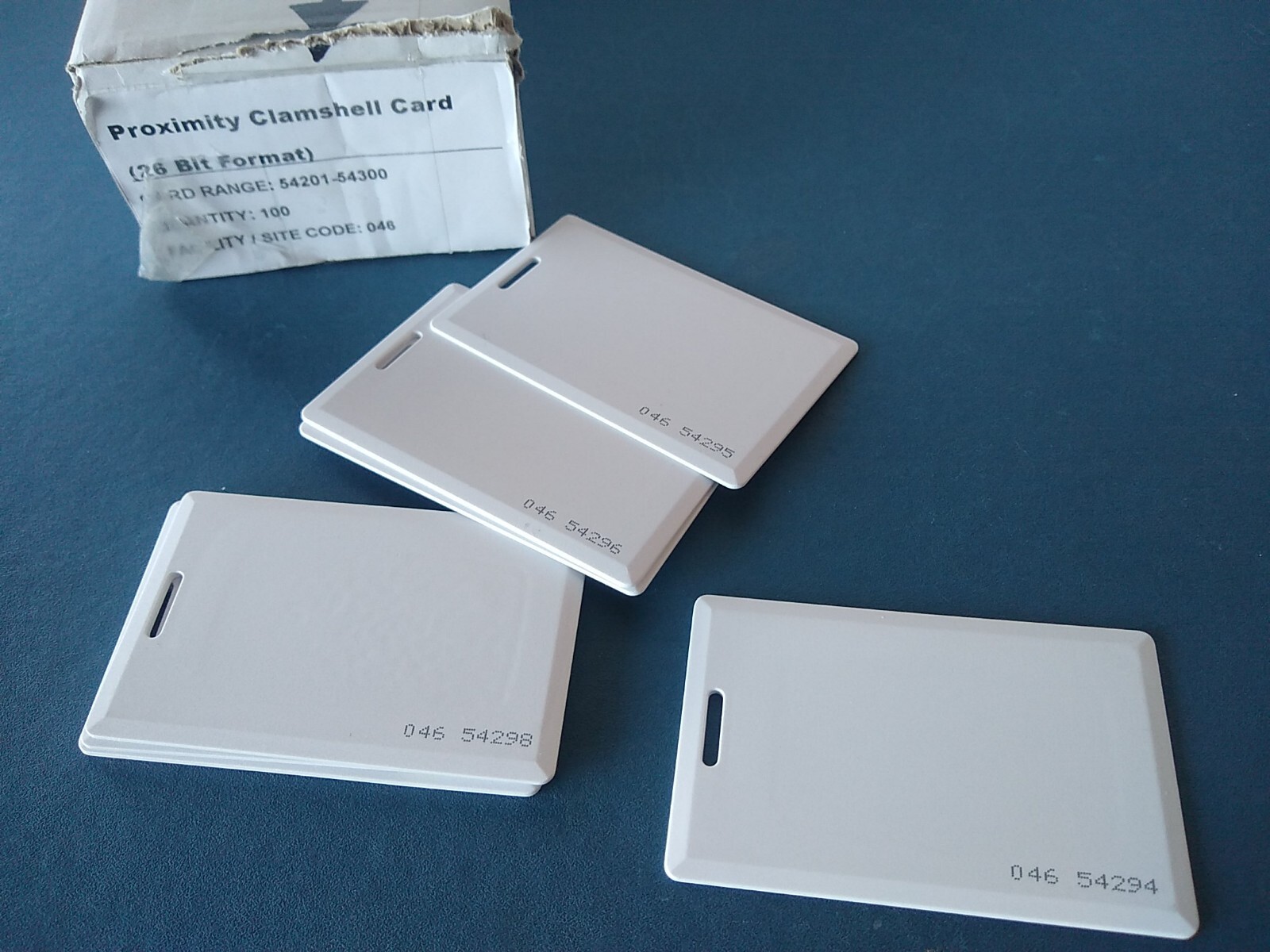 Proximity Clamshell Cards Box Of 100 (missing one - 99 Cards) 26 Bit Format