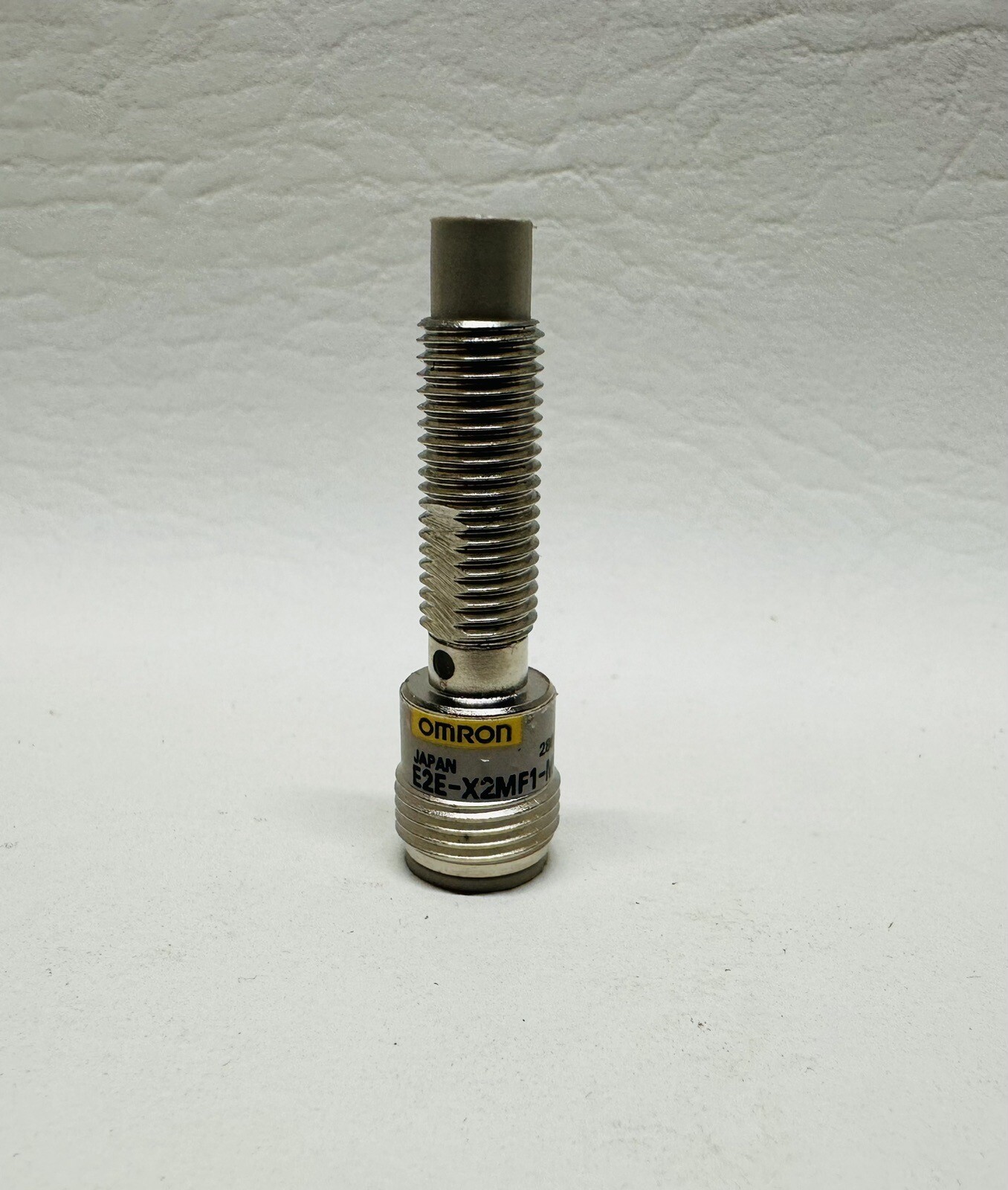 NEW Omron E2E-X2MF1-M1 Proximity Switch