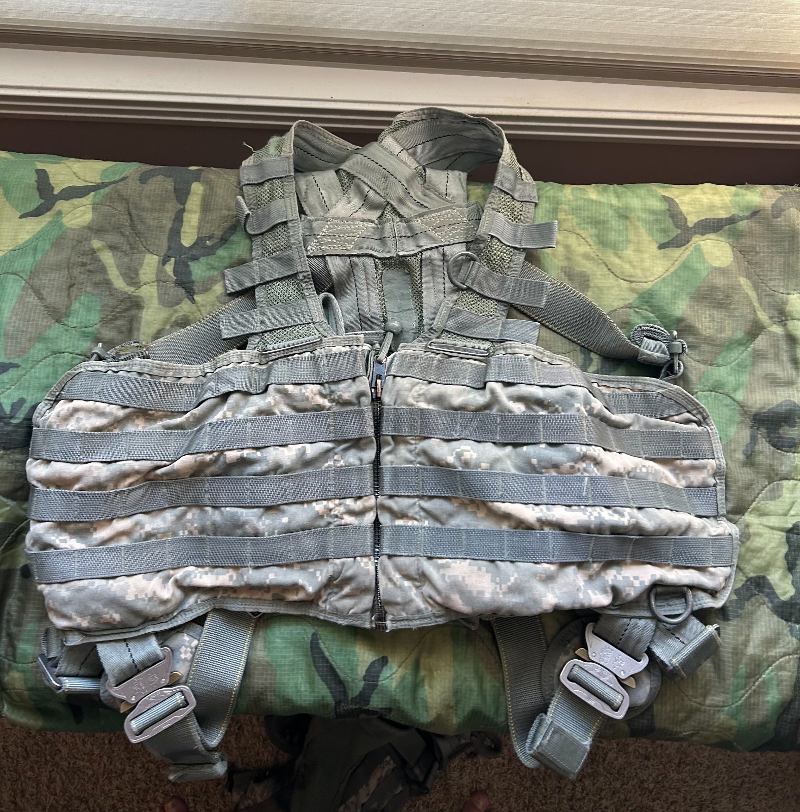 US Military ACU Aircrew Survival Vest PSGC Air Warrier Harness Army UCP