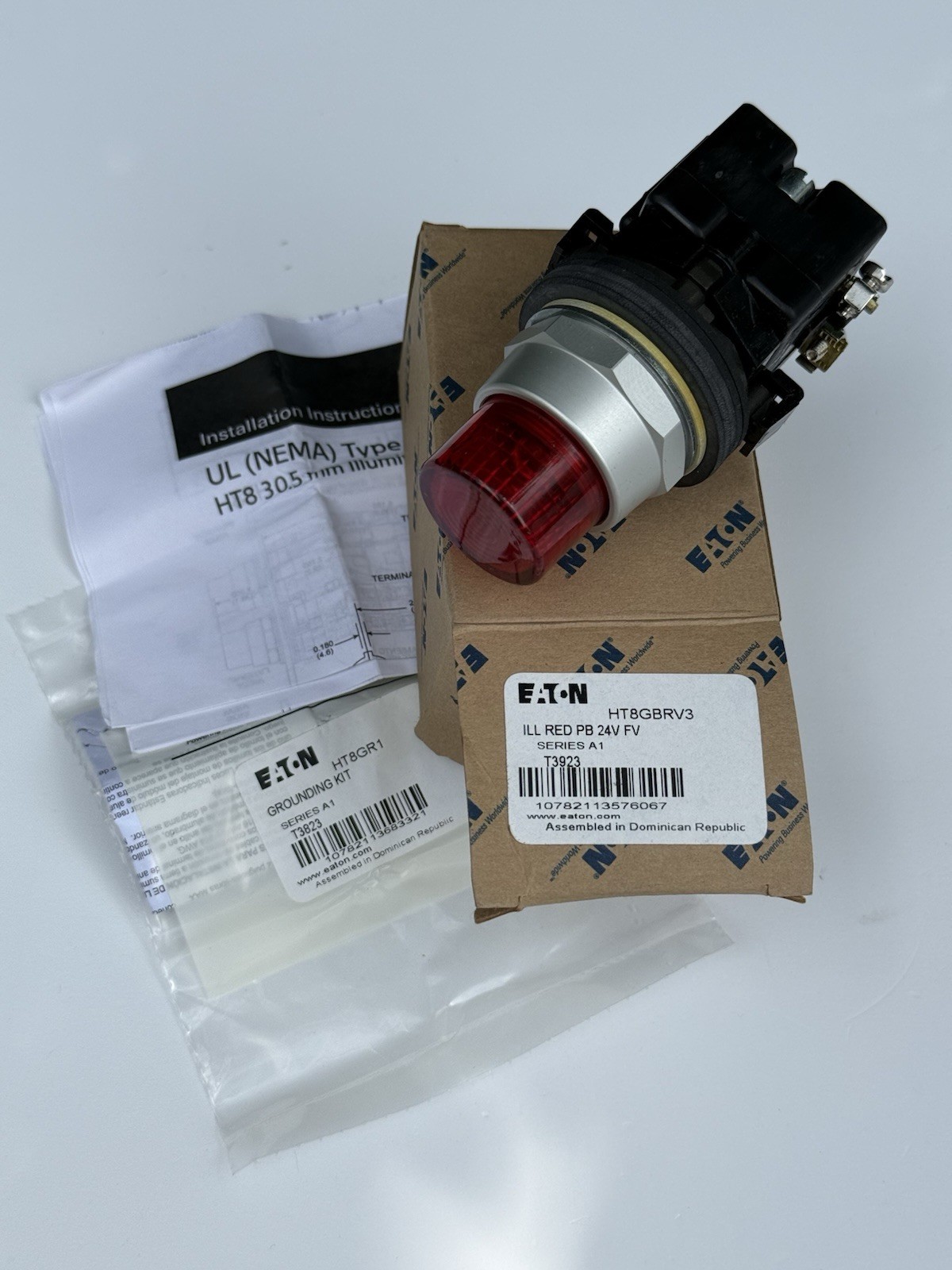 Eaton HT8GBRV3 Illuminated Red Push Button 24V - New