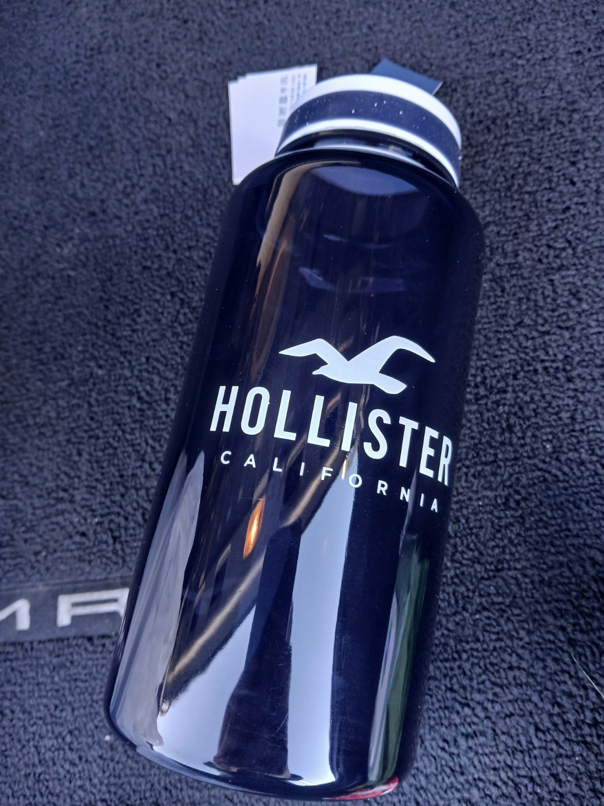 Hollister Gift Exclusive Water Bottle / Wide Mouth