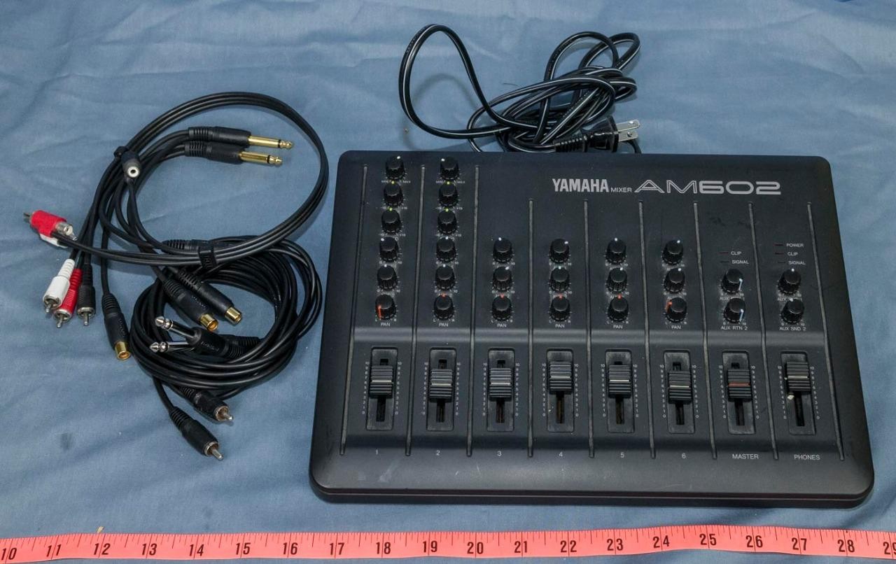 Yamaha AM602 Vintage Audio Mixer AC100V