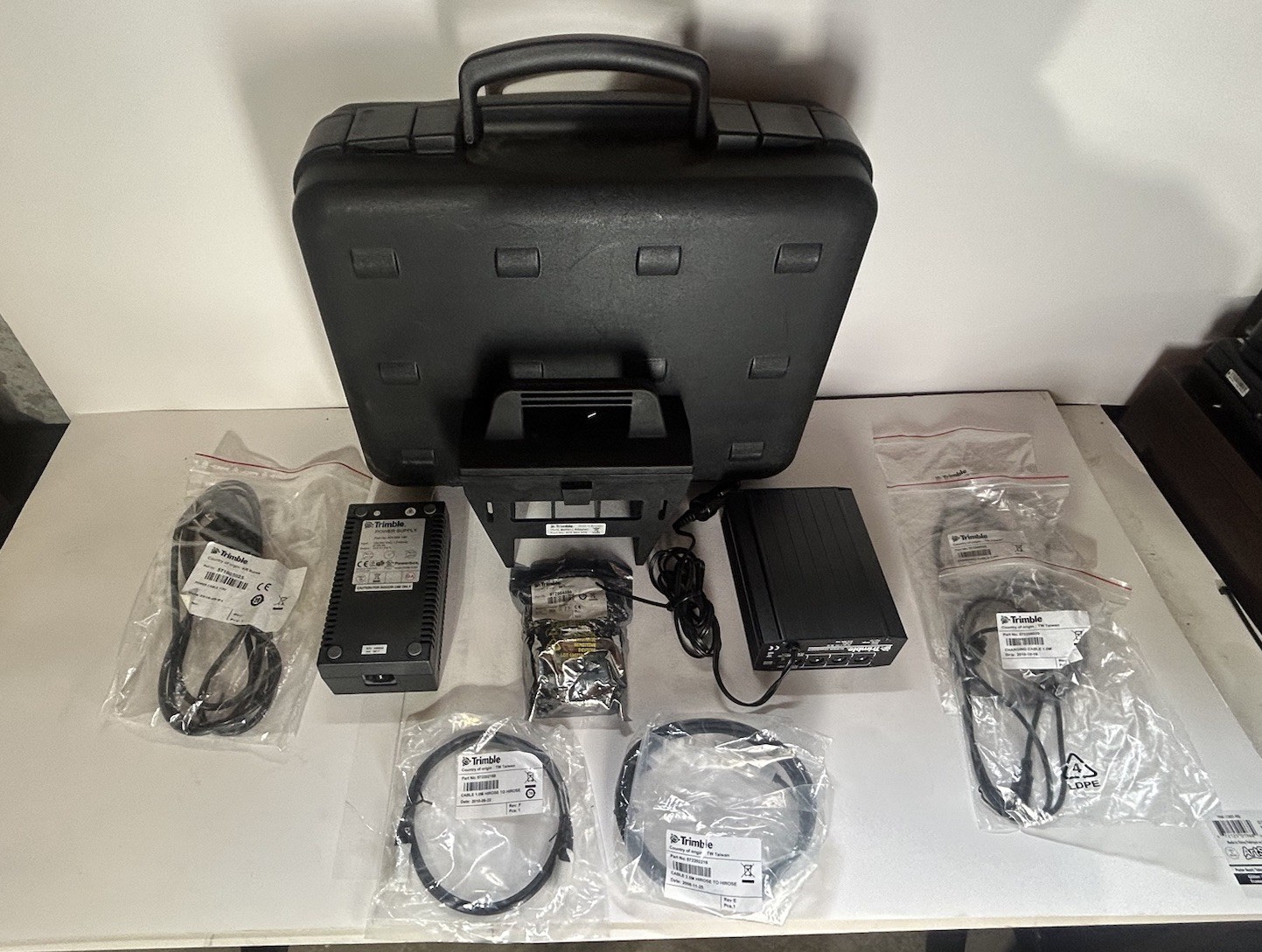 Trimble Power Pack Kit Super Charger for 5600 Focus 10 Total Station Geodimeter