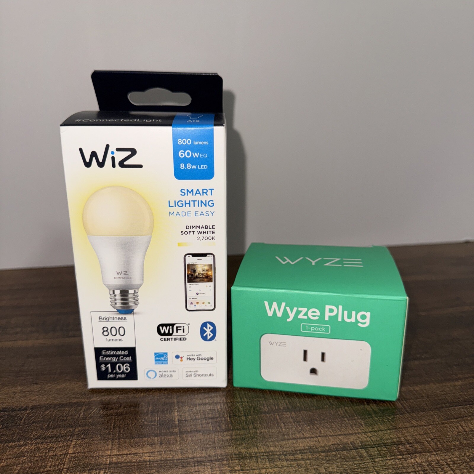 Wyze plug 1-pack And Wiz Soft White Single Lightbulb Bundle