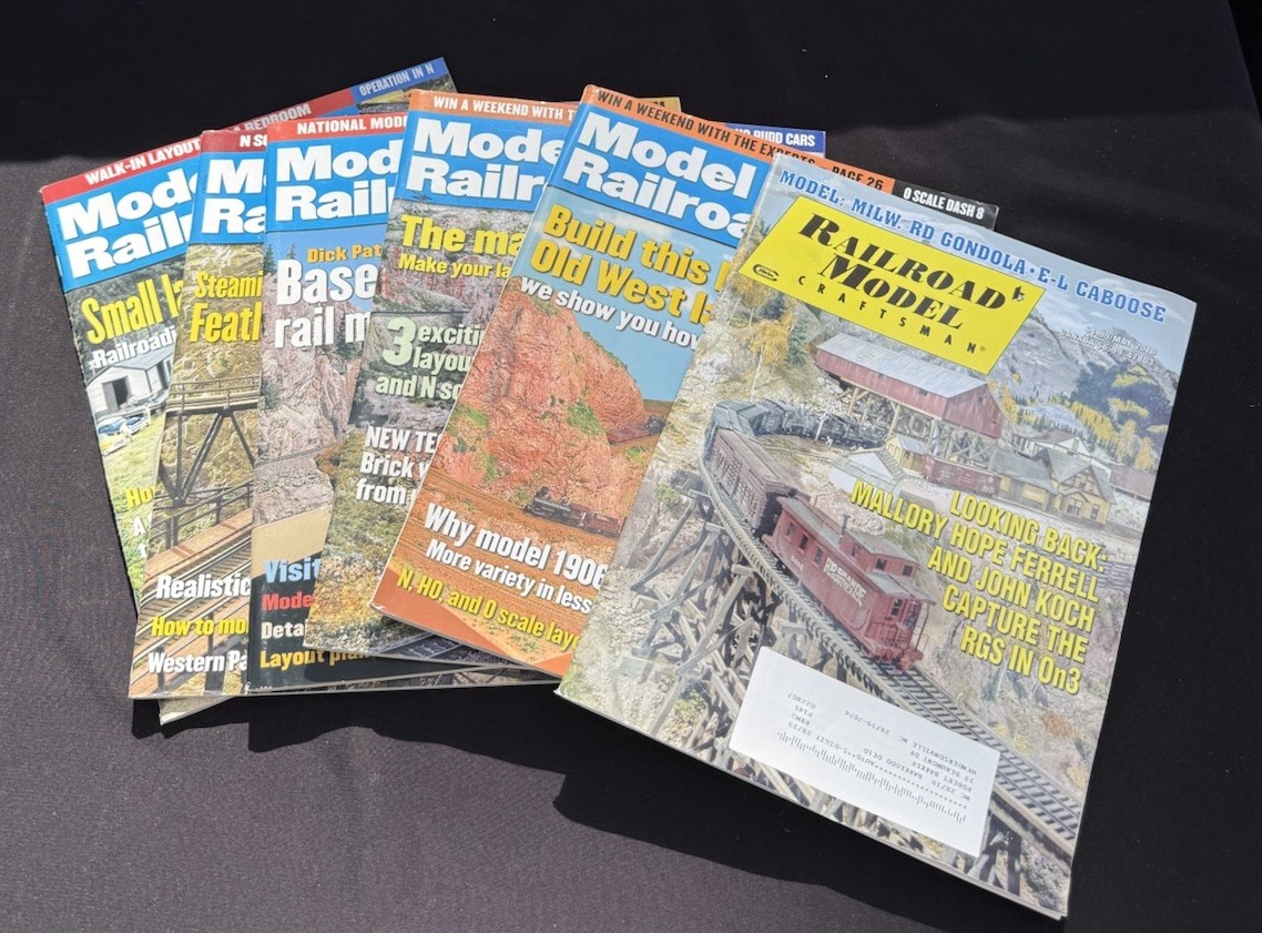 Vintage Model Railroad Model Magazines Train Enthusiasts Track Locomotive