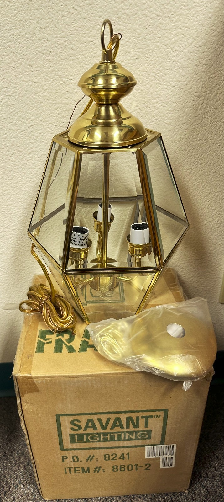 SAVANT 8601-2  LIGHT FIXTURE POLISHED BRASS BOUND GLASS  3-LIGHT PENDANT